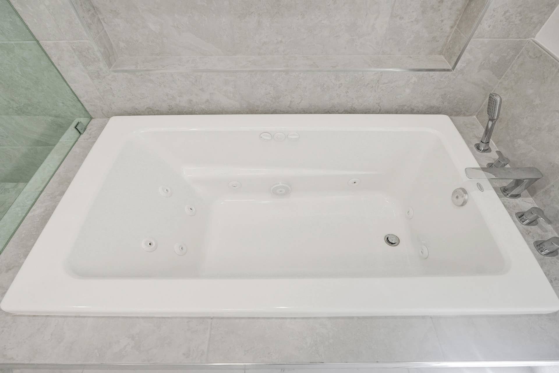 2401 NW 39th Street, Boca Raton, FL 33431 DSC08180