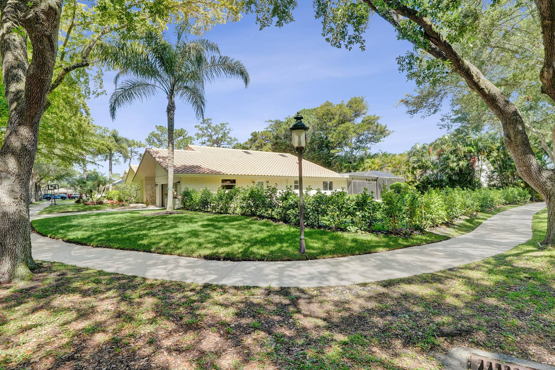 2401 NW 39th Street, Boca Raton, FL 33431 DSC08228