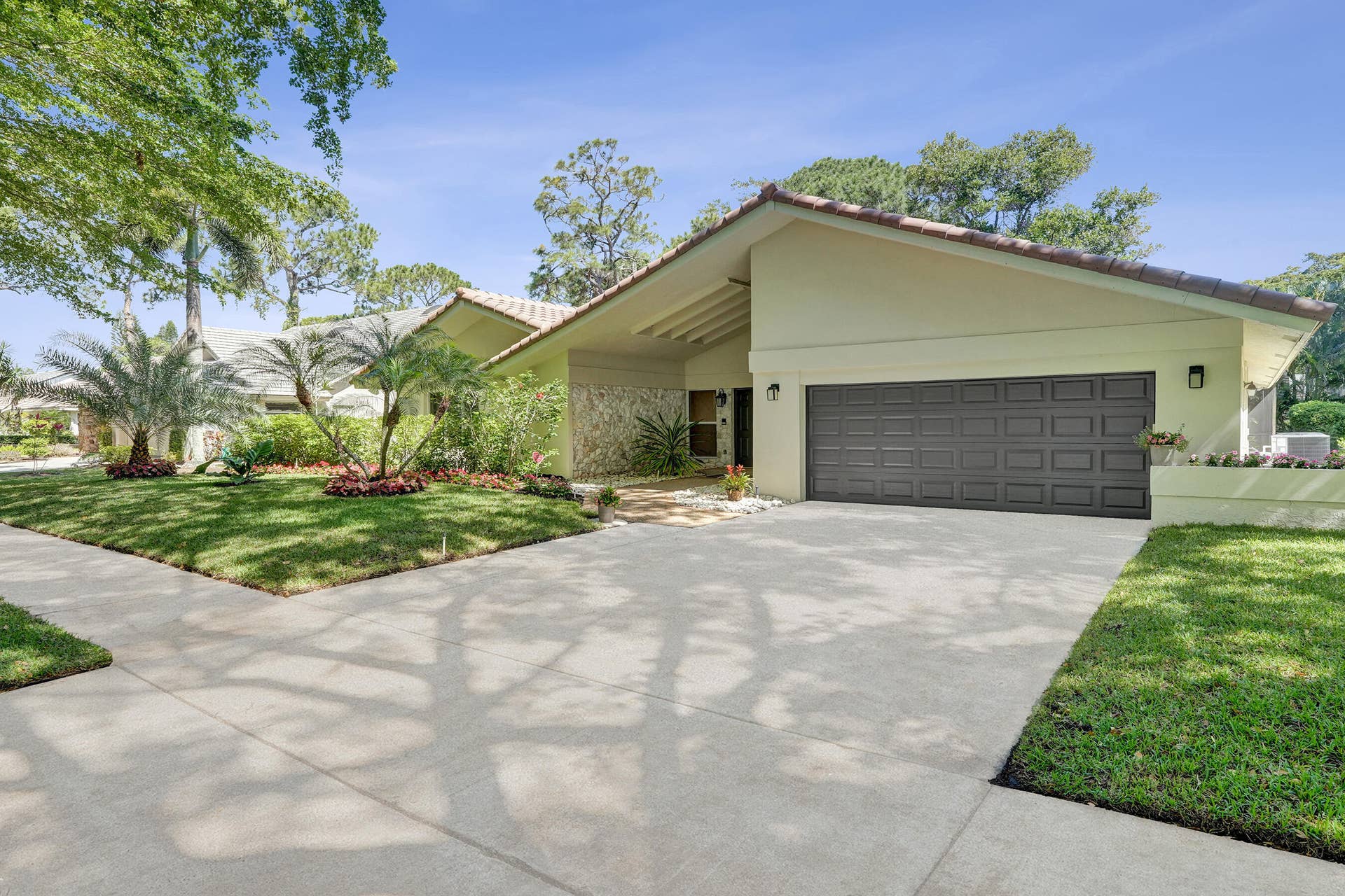 2401 NW 39th Street, Boca Raton, FL 33431 DSC08063