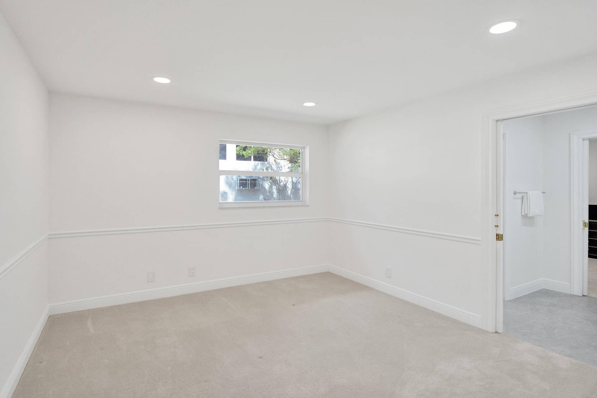 2401 NW 39th Street, Boca Raton, FL 33431 DSC08153