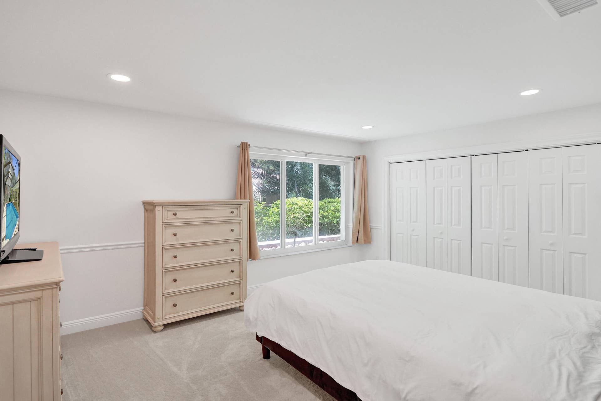 2401 NW 39th Street, Boca Raton, FL 33431 DSC08189