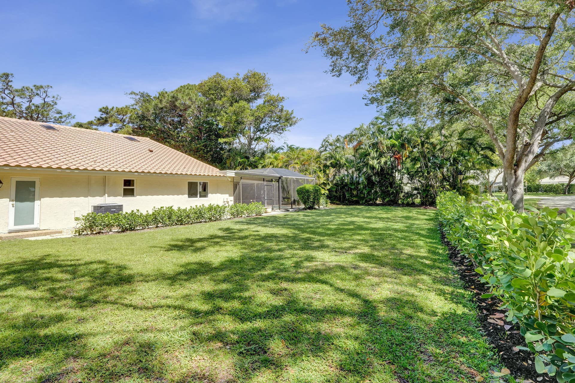 2401 NW 39th Street, Boca Raton, FL 33431 DSC08222