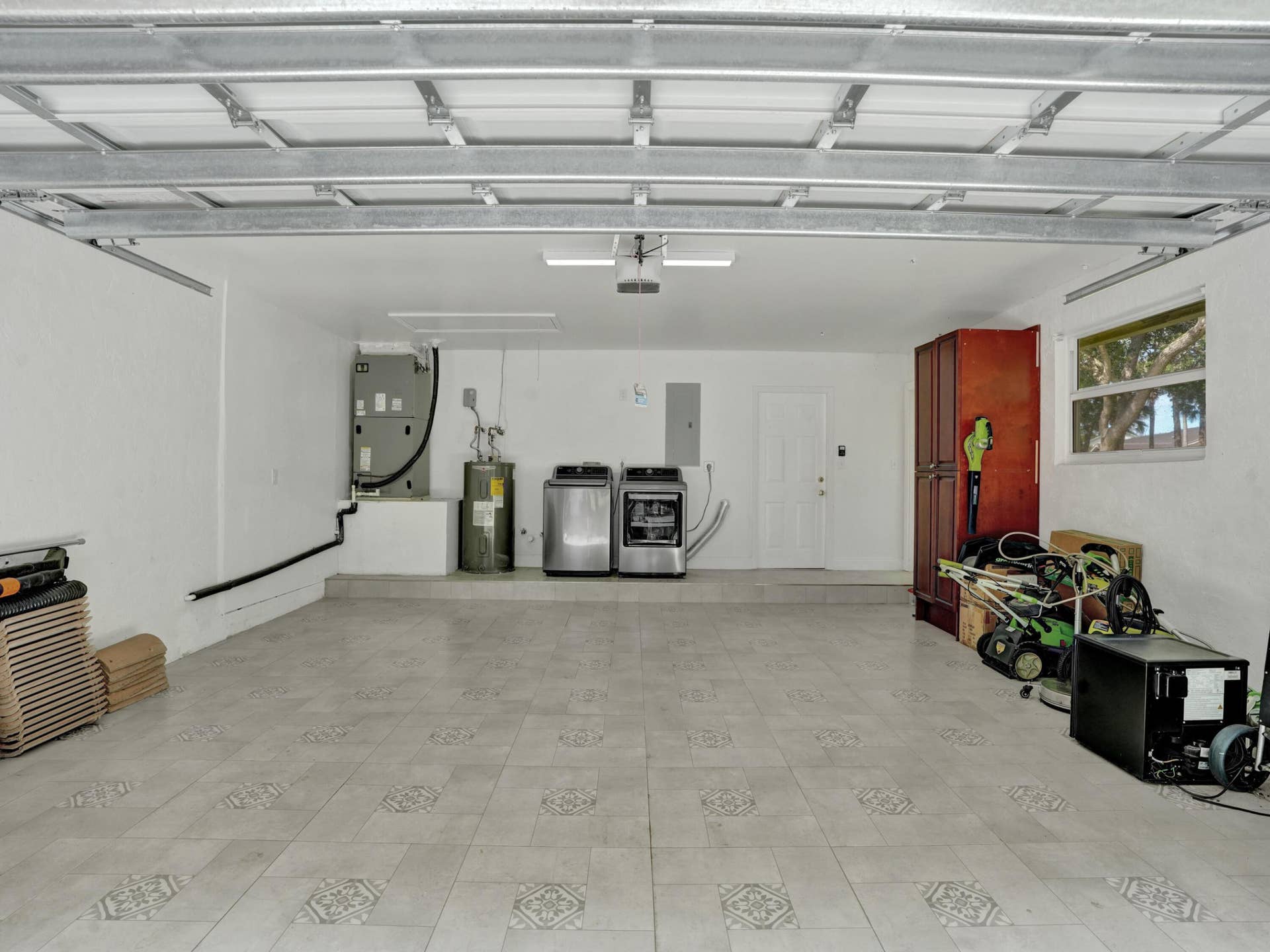 2401 NW 39th Street, Boca Raton, FL 33431 Garage Photo