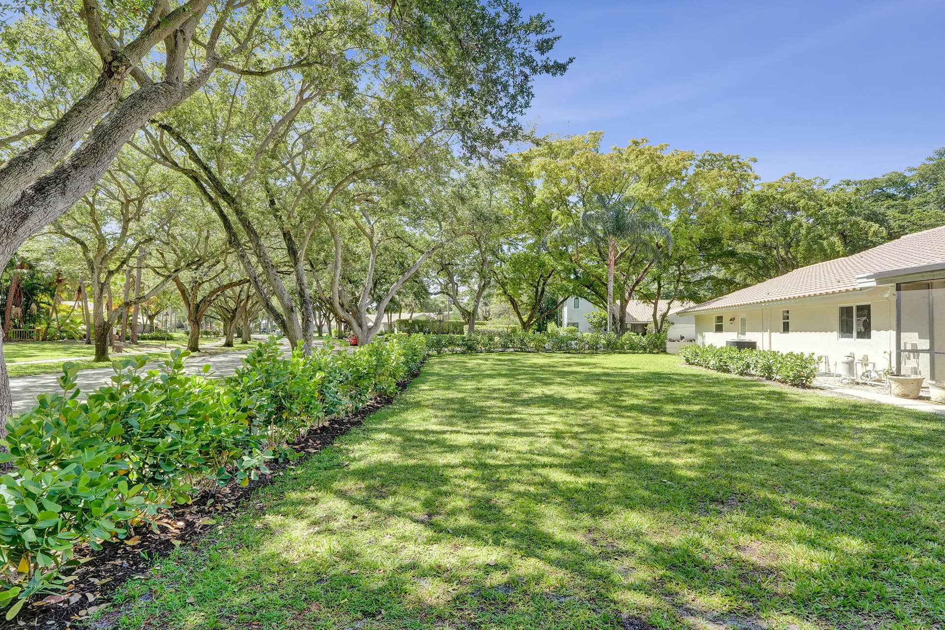 2401 NW 39th Street, Boca Raton, FL 33431 DSC08216