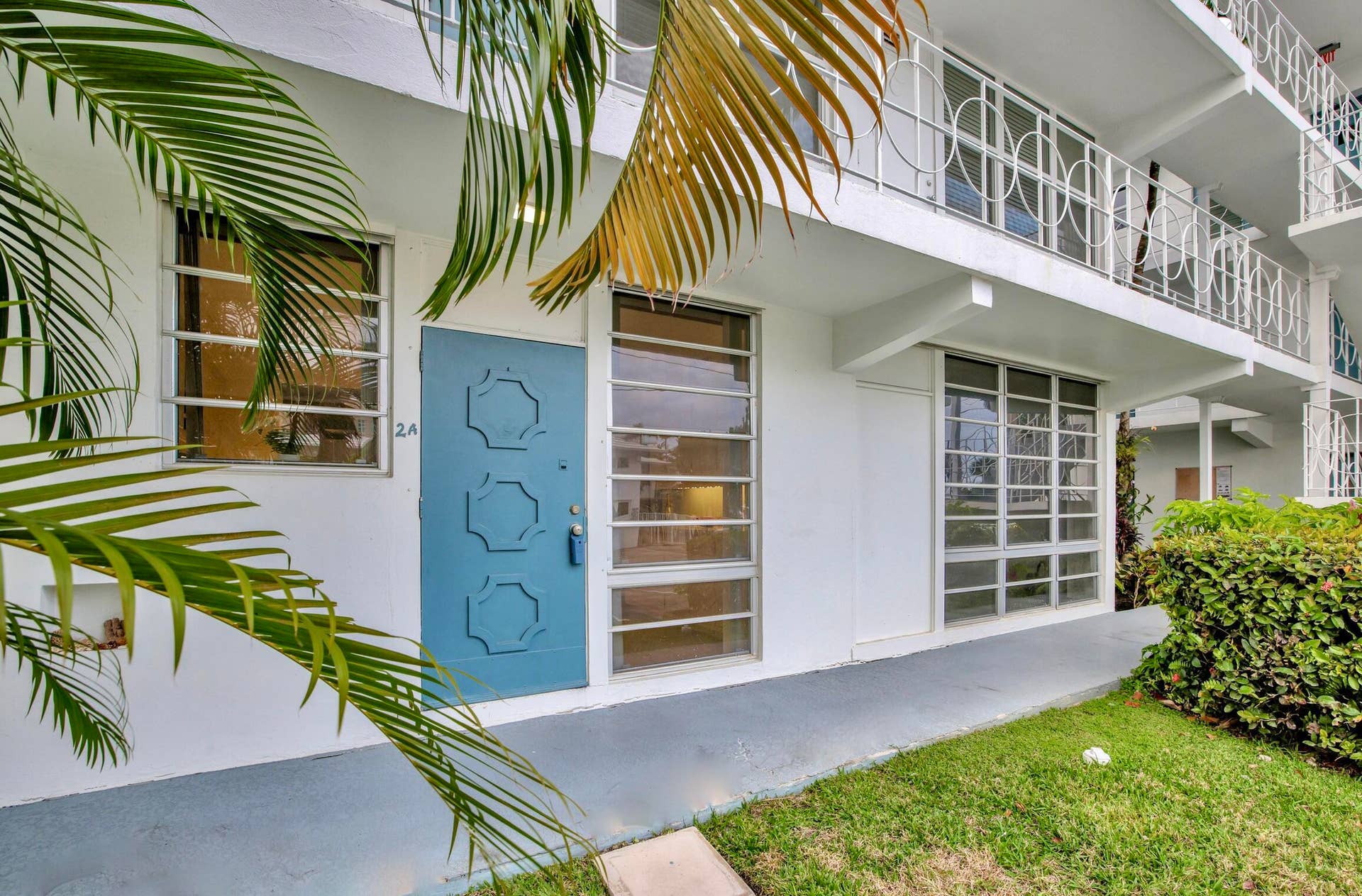 2727 Yacht Club Boulevard, #2a, Fort Lauderdale, FL 33304 Covered Front Entrance