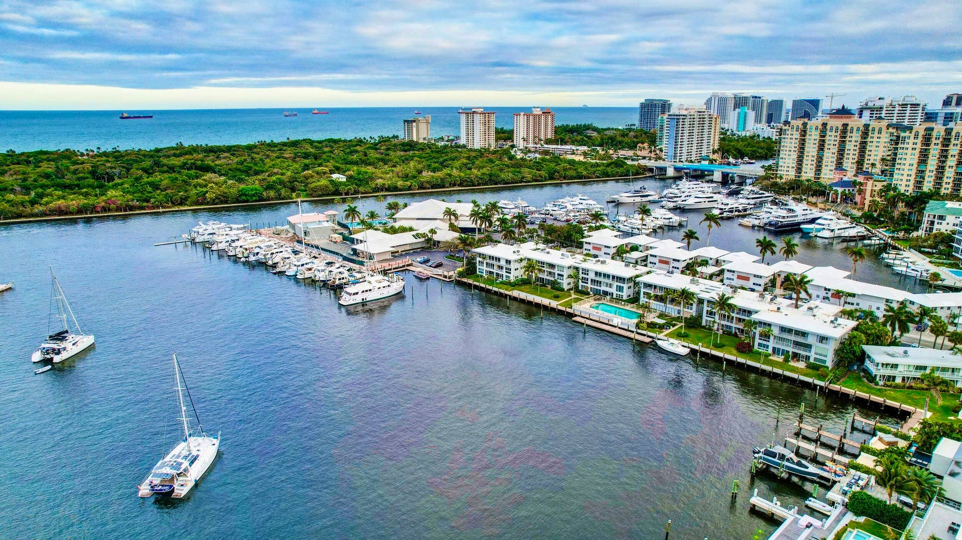 2727 Yacht Club Boulevard, #2a, Fort Lauderdale, FL 33304 On a peninsula