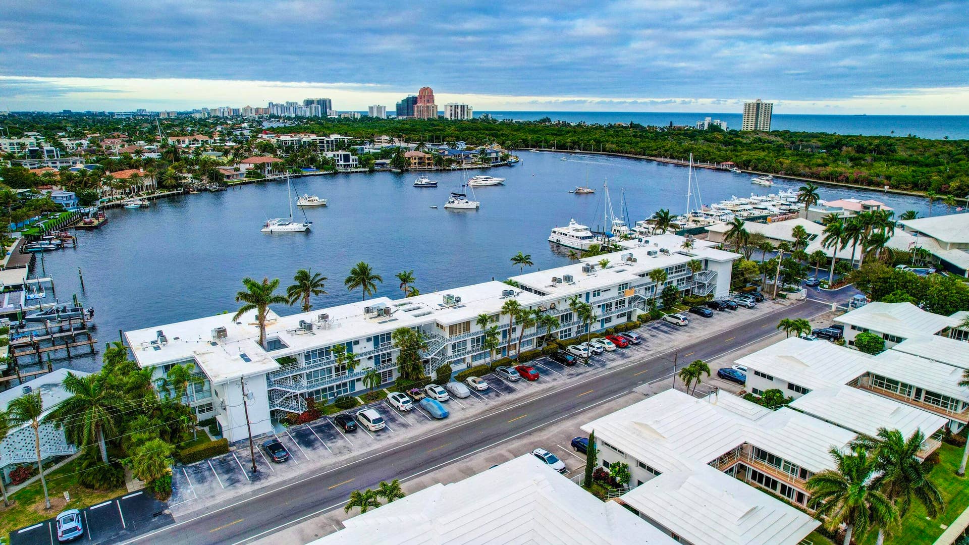 2727 Yacht Club Boulevard, #2a, Fort Lauderdale, FL 33304 The Venice of America