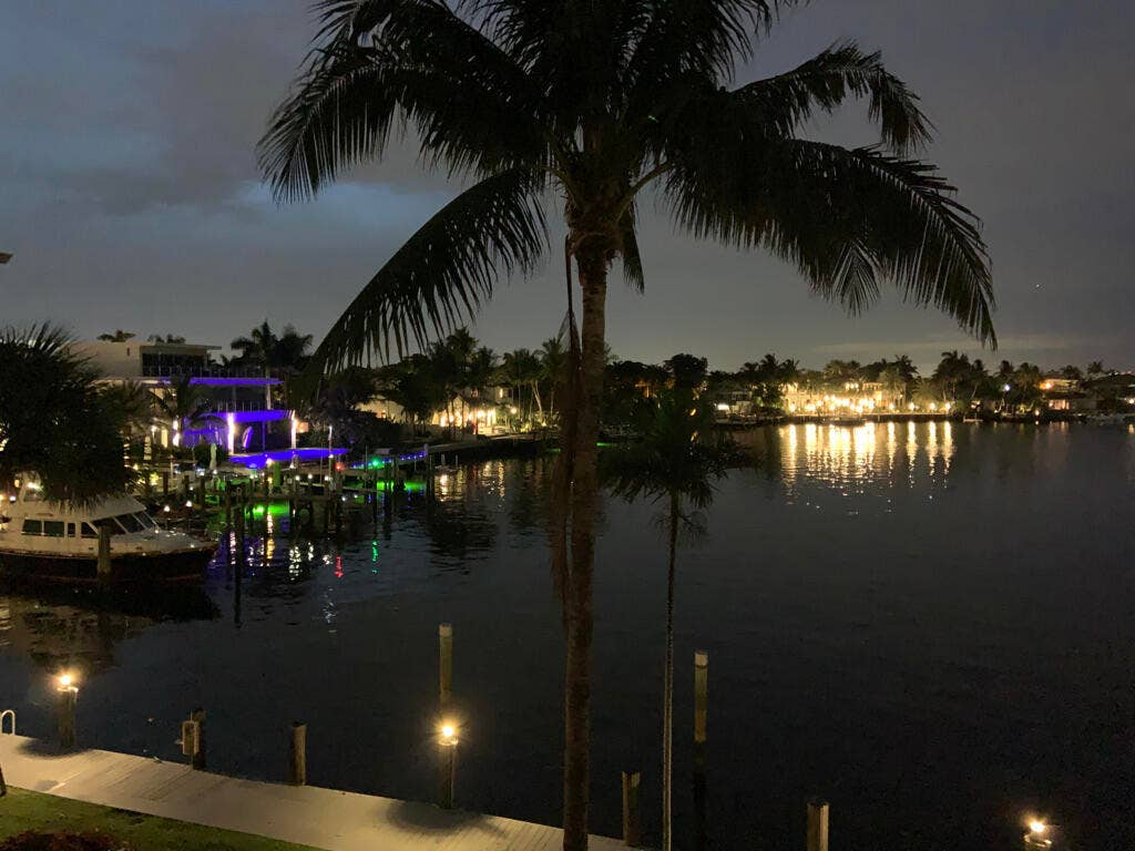2727 Yacht Club Boulevard, #2a, Fort Lauderdale, FL 33304 Mansions on the Bay Lit up at Night