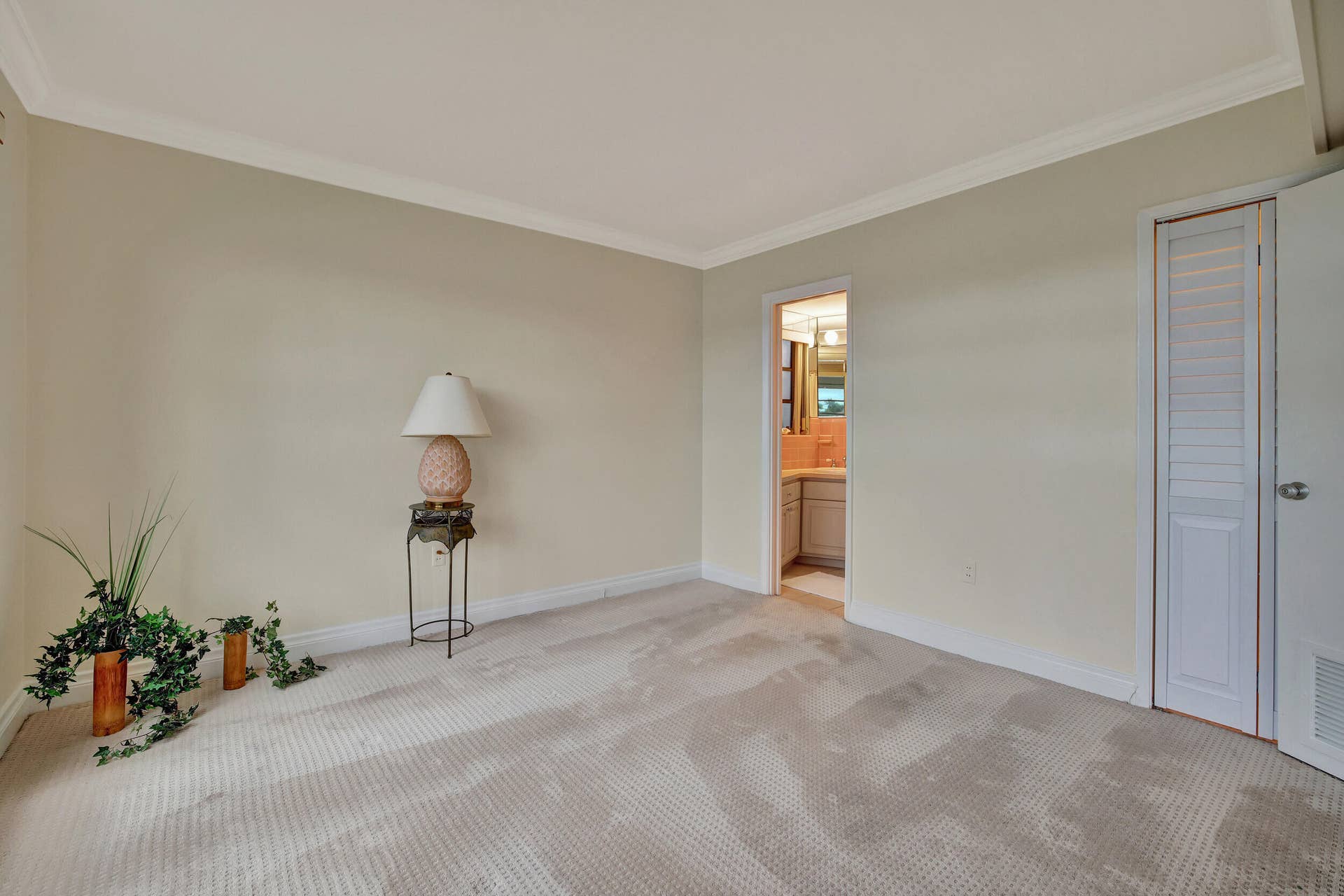 2727 Yacht Club Boulevard, #2a, Fort Lauderdale, FL 33304 Ensuite Bedroom