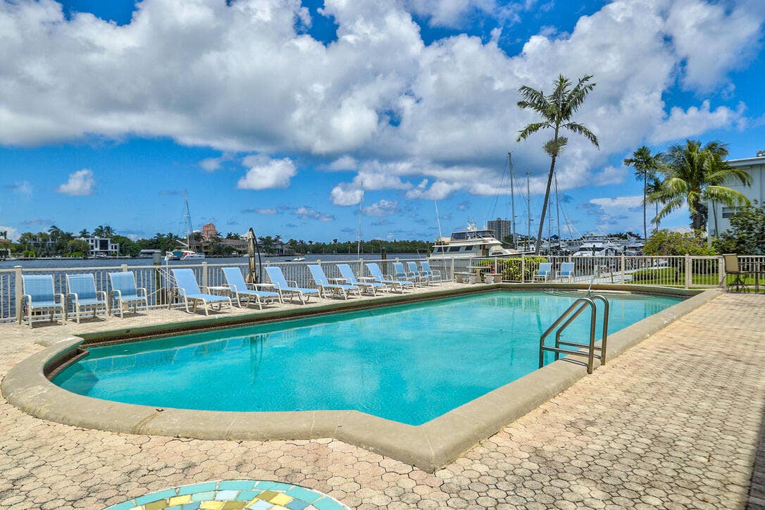 2727 Yacht Club Boulevard, #2a, Fort Lauderdale, FL 33304 Relax at pool on the Bay