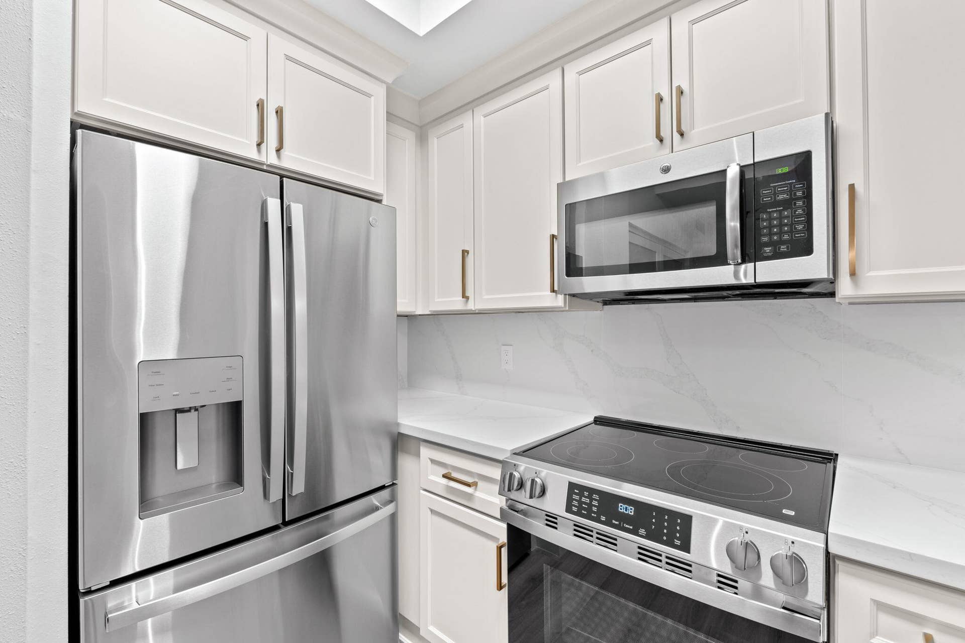 720 S Sapodilla Avenue, #106, West Palm Beach, FL 33401 Kitchen