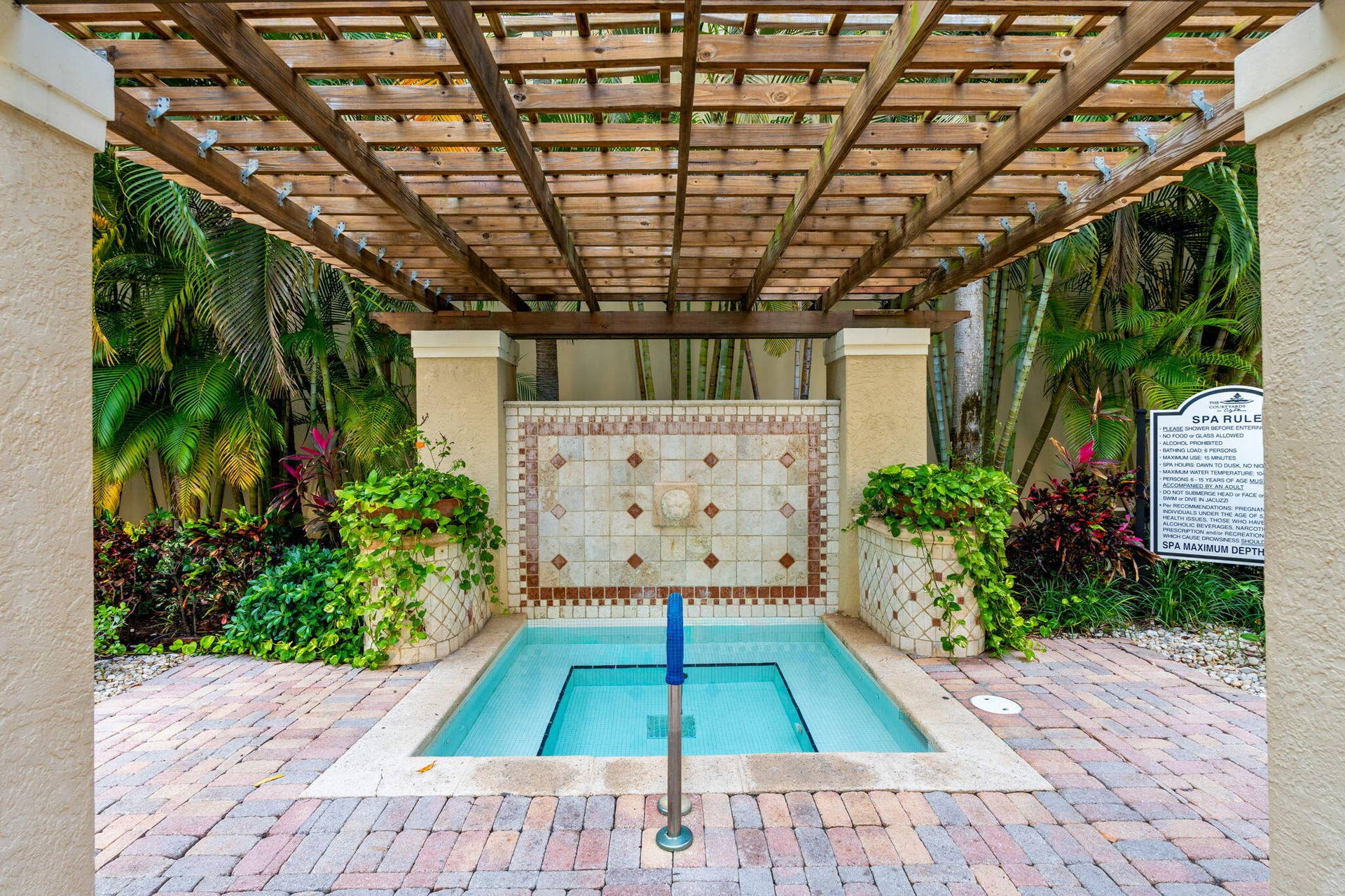 720 S Sapodilla Avenue, #106, West Palm Beach, FL 33401 Pool