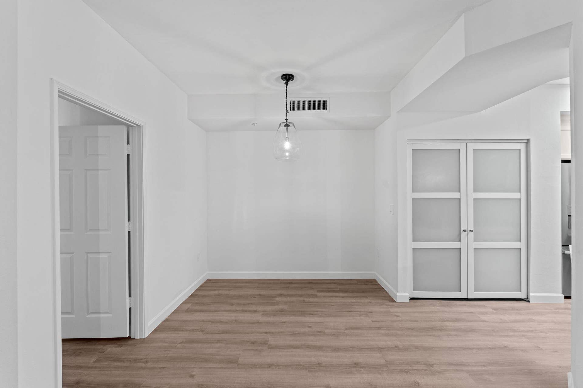 720 S Sapodilla Avenue, #106, West Palm Beach, FL 33401 Dining area