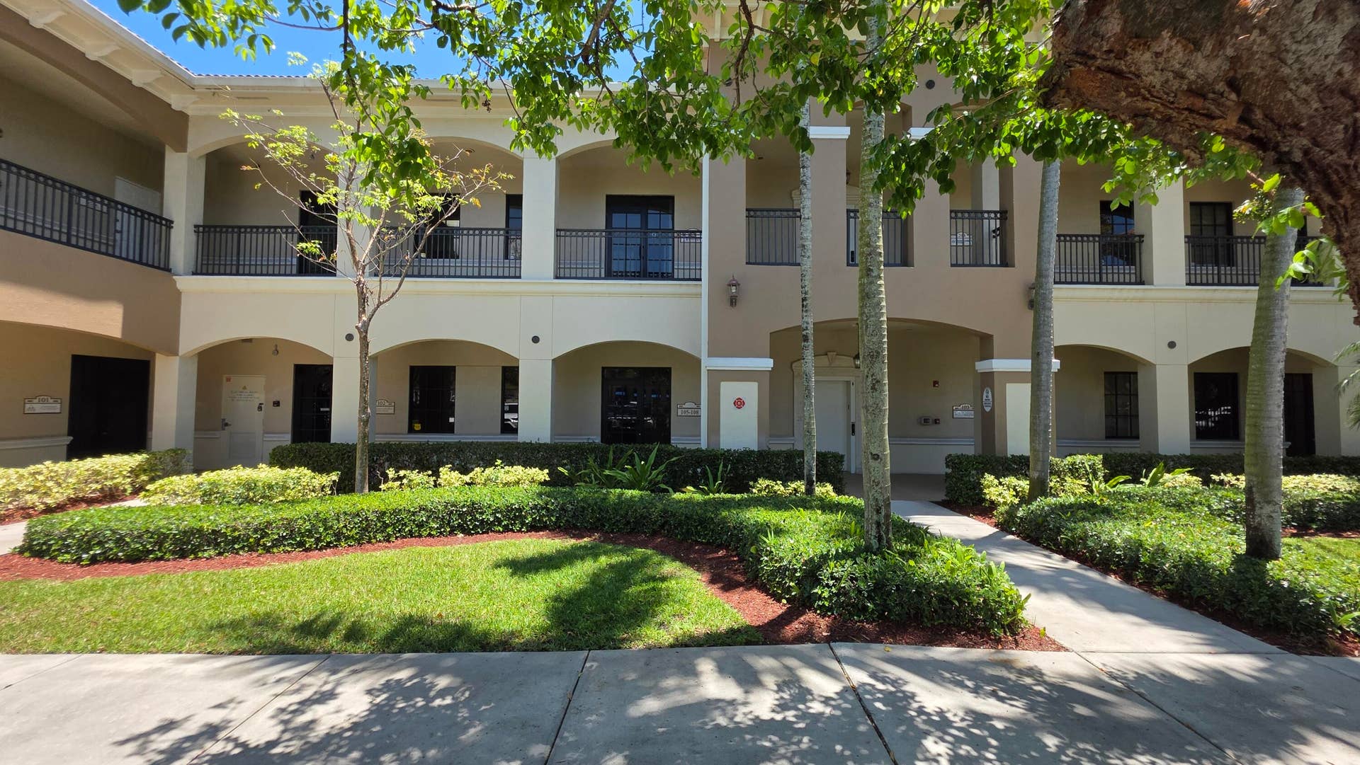 7301 Wiles Rd,Unit 107, Coral Springs, FL