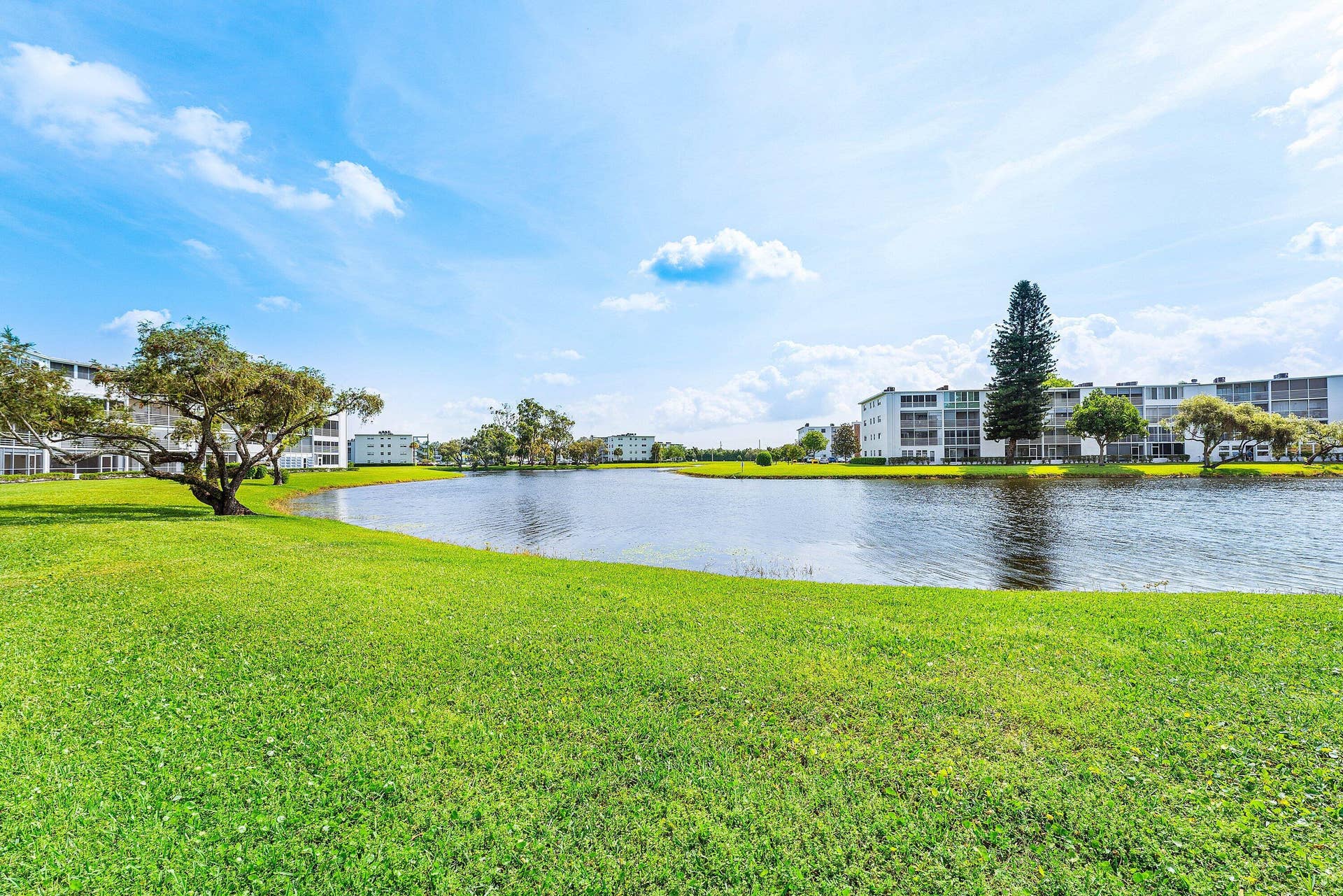 033-1019GuildfordEast-BocaRaton-FL-33434