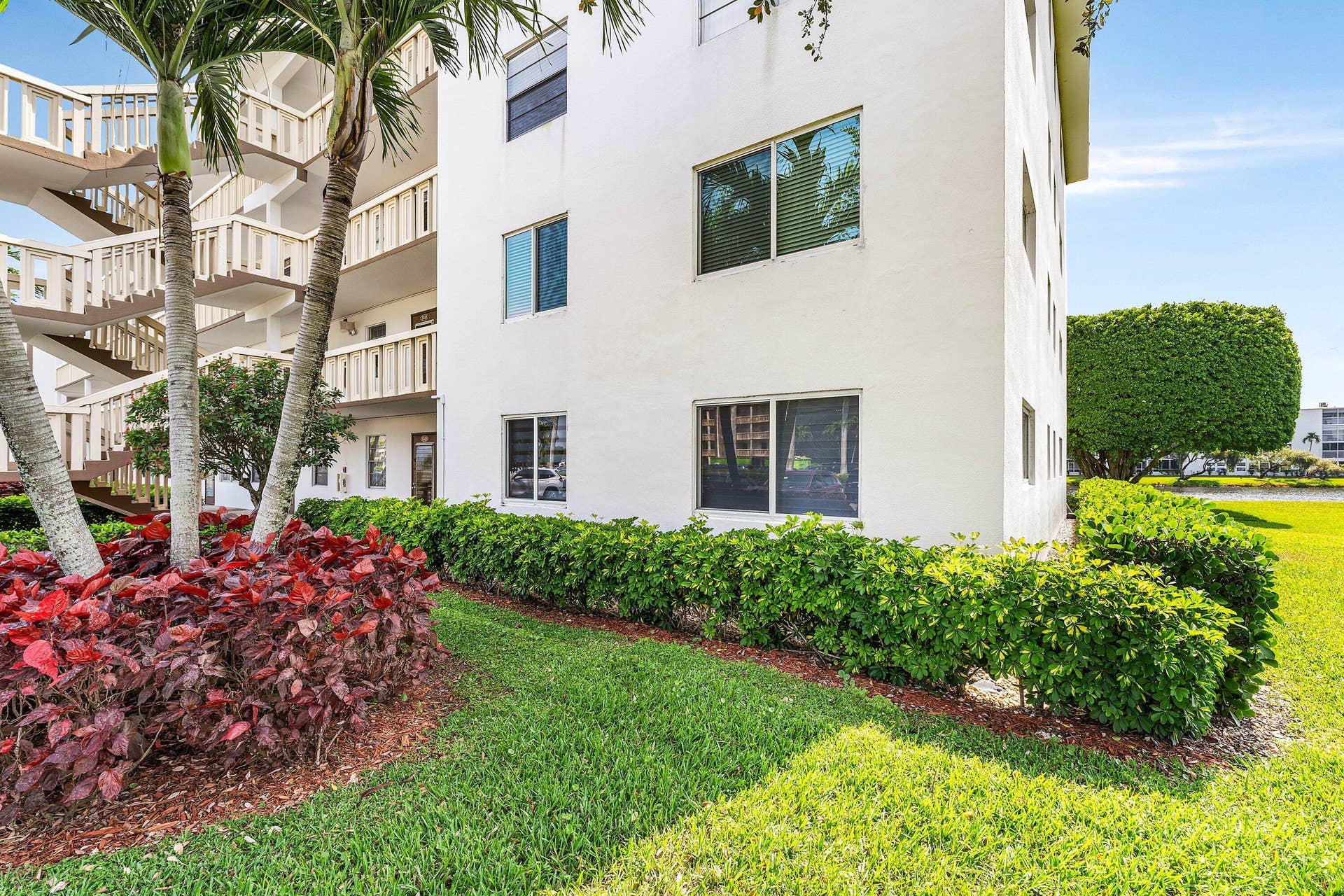 036-1019GuildfordEast-BocaRaton-FL-33434