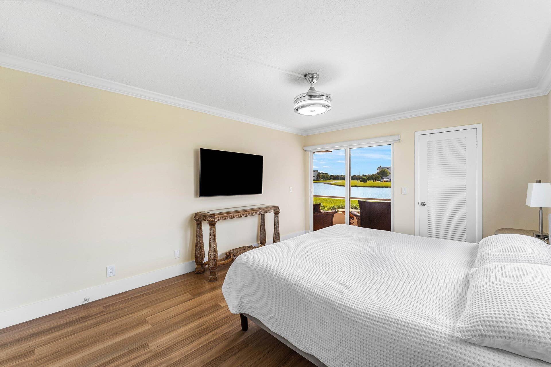 023-1019GuildfordEast-BocaRaton-FL-33434