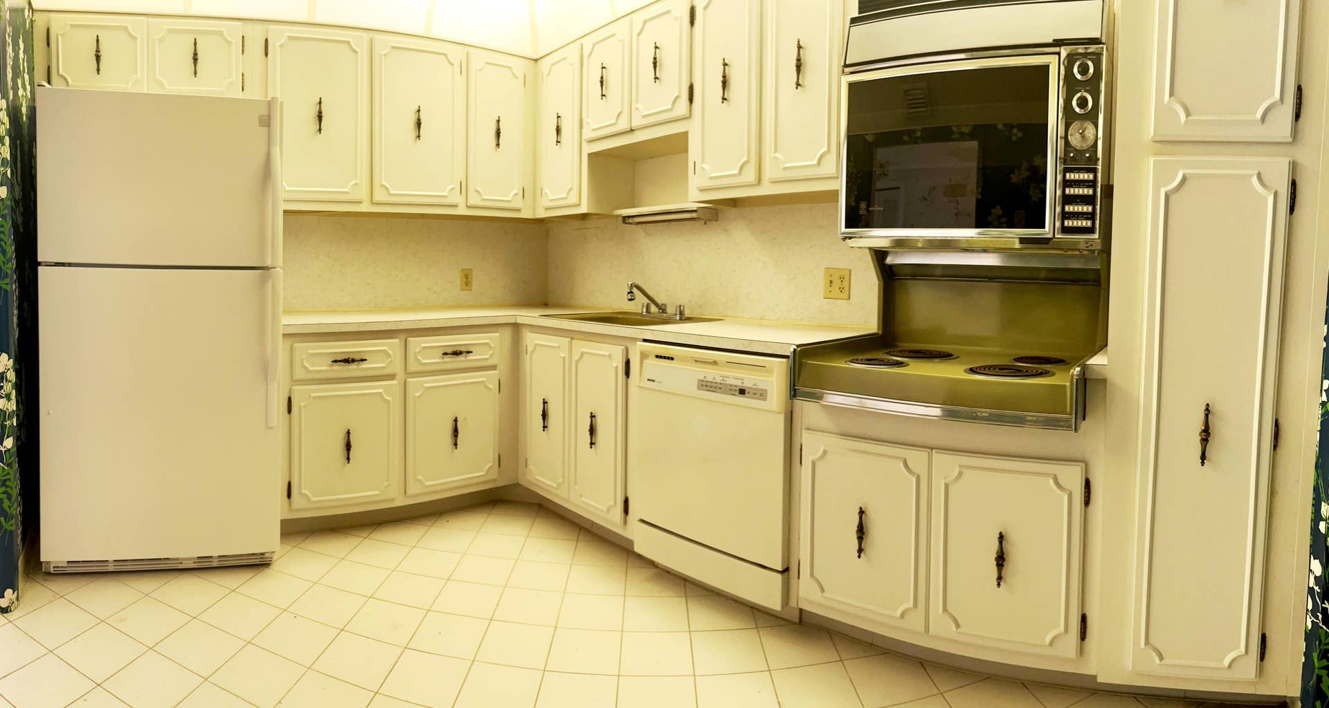 3010 N Course Drive, #312, Pompano Beach, FL 33069 Eat-in Kitchen