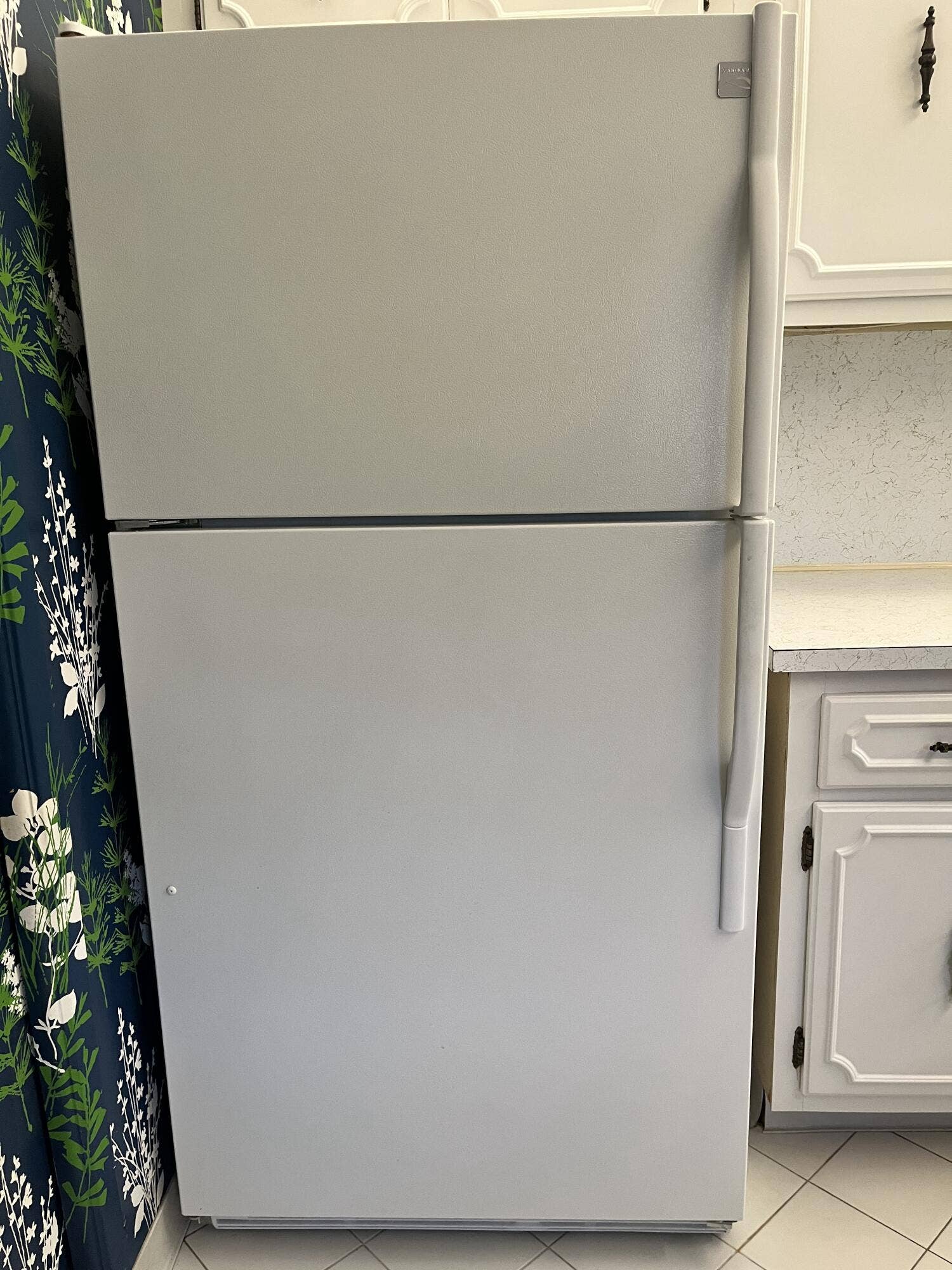 3010 N Course Drive, #312, Pompano Beach, FL 33069 Refrigerator in working condition