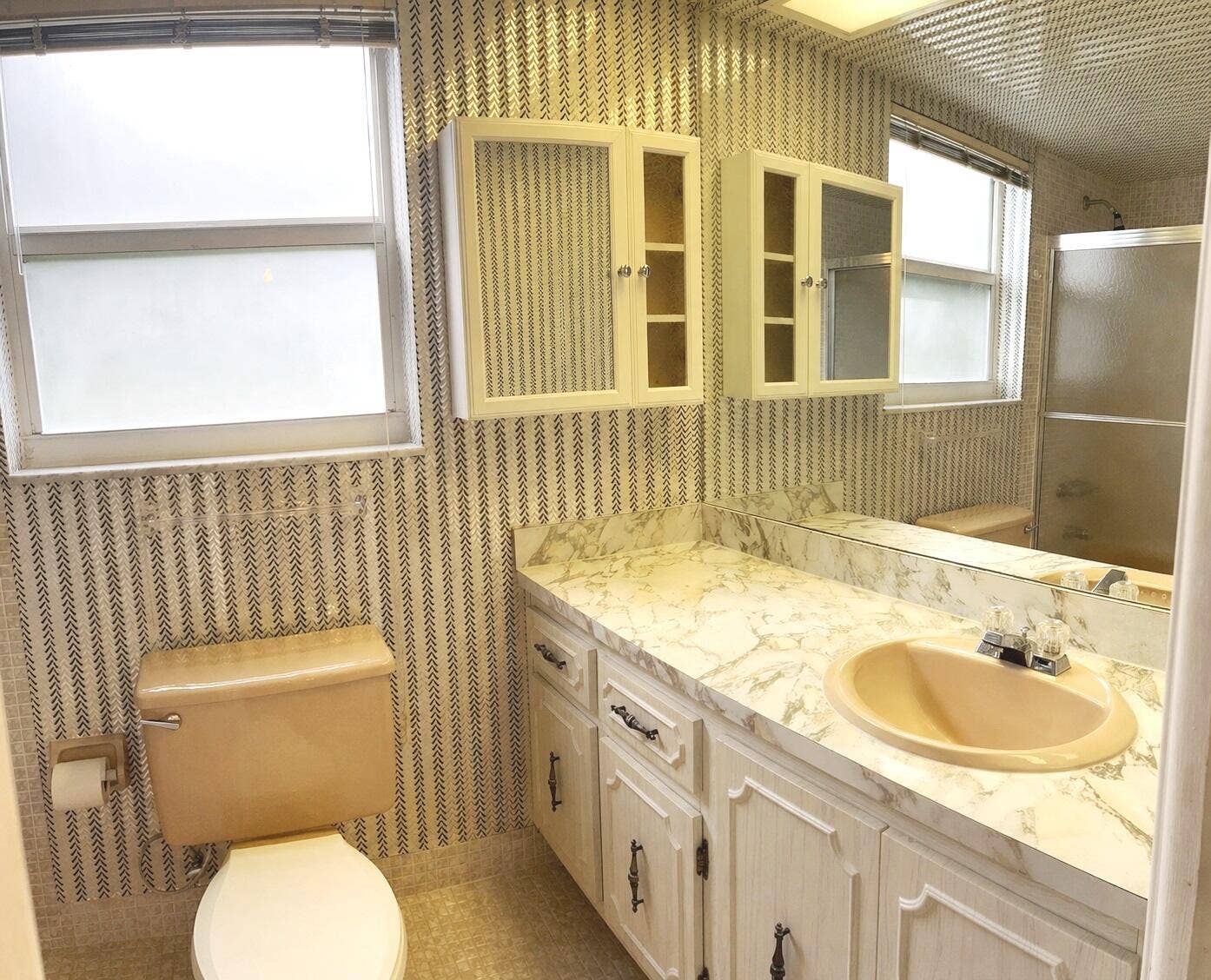 3010 N Course Drive, #312, Pompano Beach, FL 33069 MBA Retro vintage bathroom with patterne