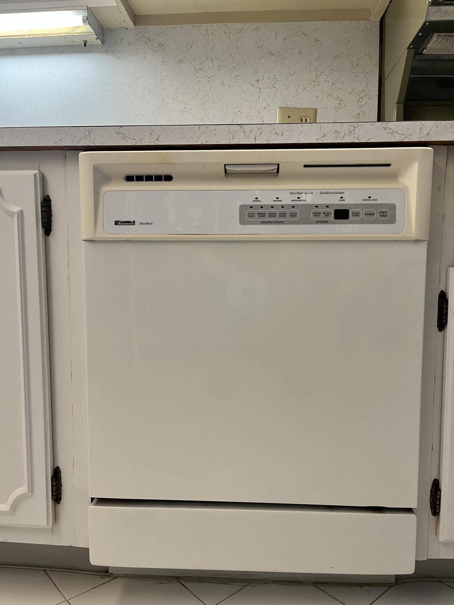 3010 N Course Drive, #312, Pompano Beach, FL 33069 Dishwasher in working condition