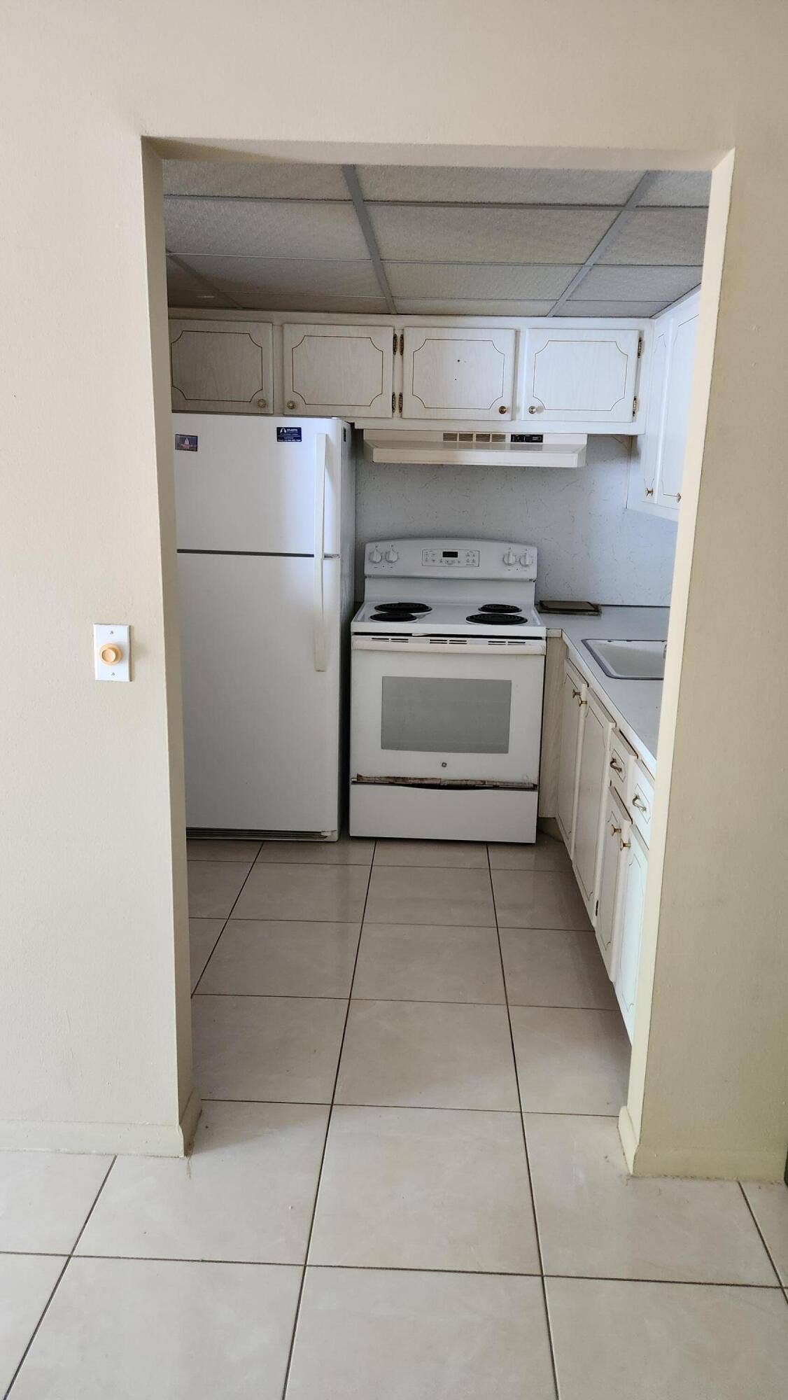 102 Andover D, West Palm Beach, FL 33417 Kitchen Appliances