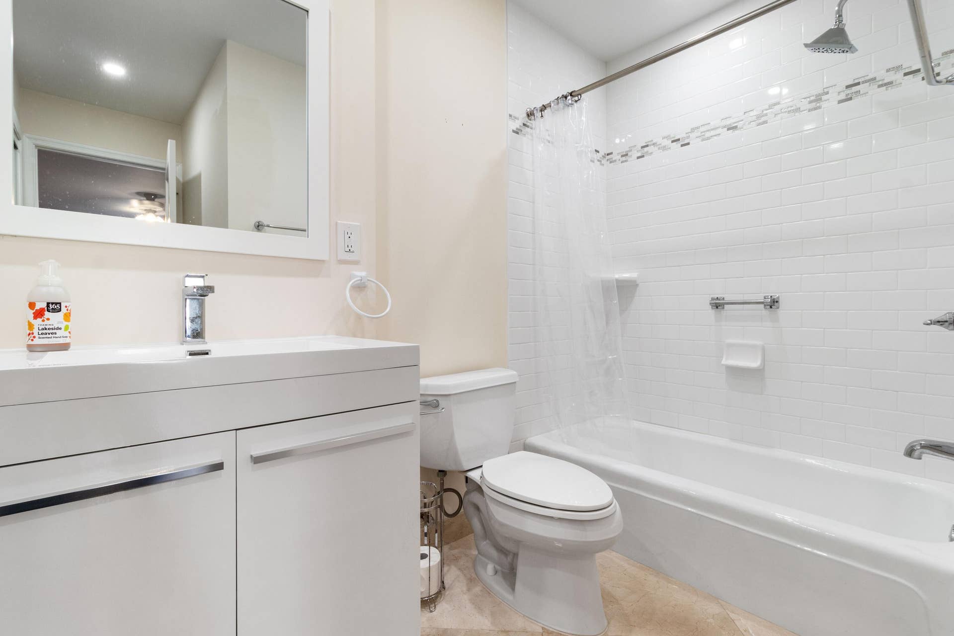 6447_BAY_CLUB_DR_APT_2 Master Bathroo