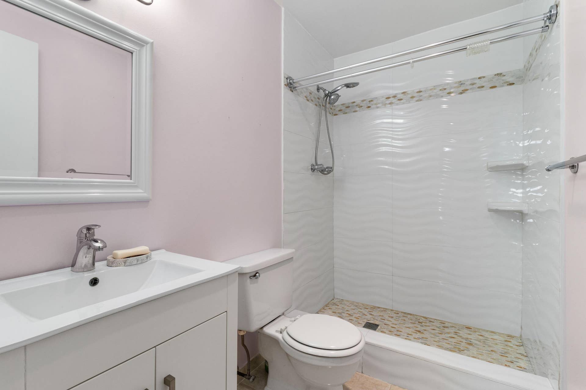 6447_BAY_CLUB_DR_APT_2 Guest Badroom