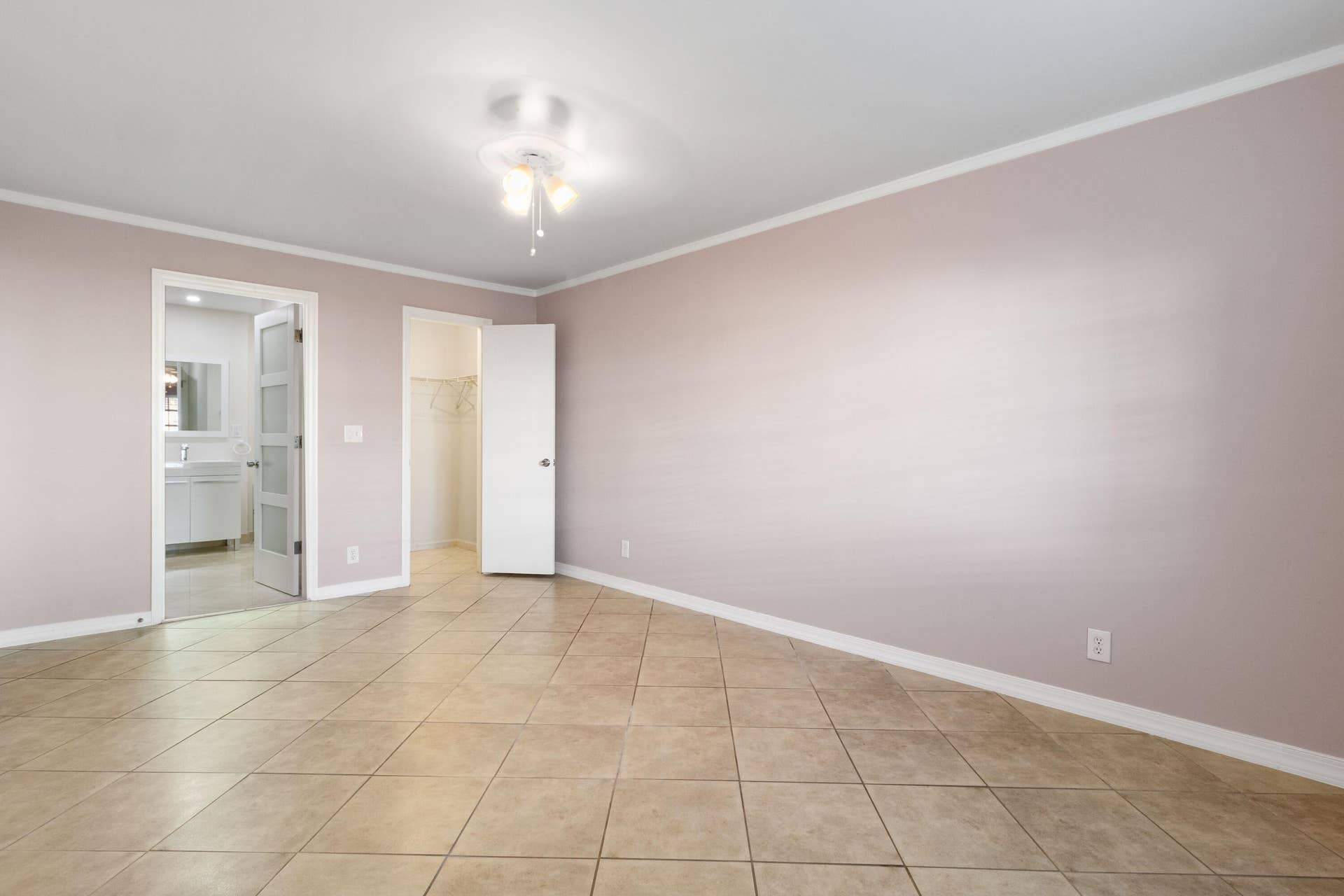 6447_BAY_CLUB_DR_APT_2 Masterbedroom