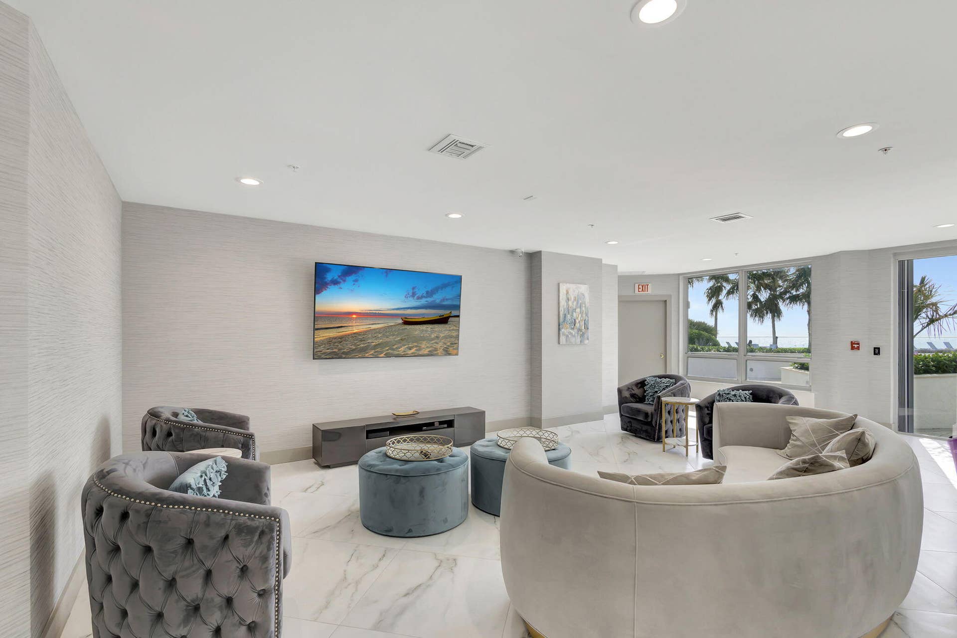 5200 N Ocean Drive, #1004, Singer Island, FL 33404 Social Room