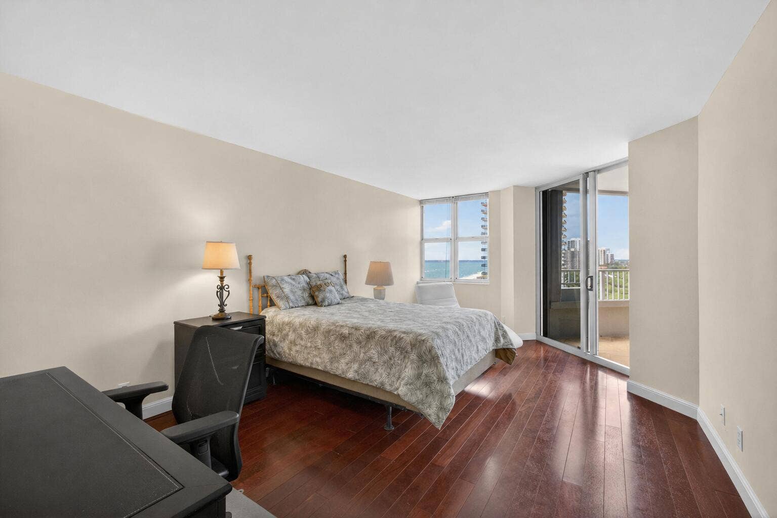 5200 N Ocean Drive, #1004, Singer Island, FL 33404 Guest Bedroom