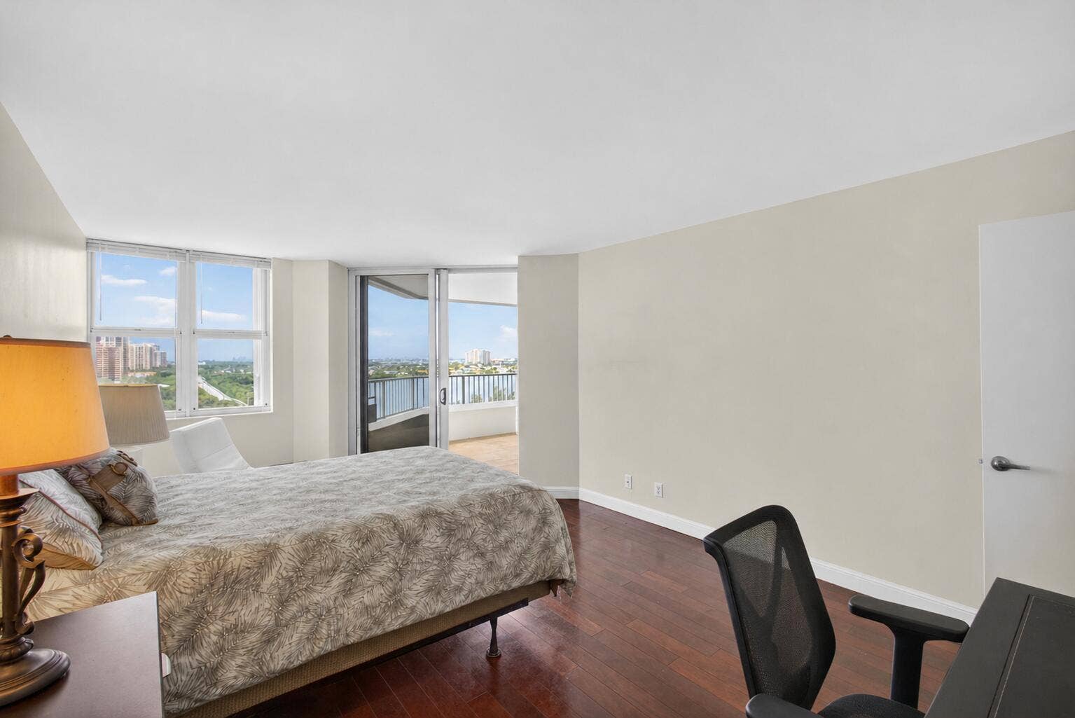 5200 N Ocean Drive, #1004, Singer Island, FL 33404 Guest Bedroom