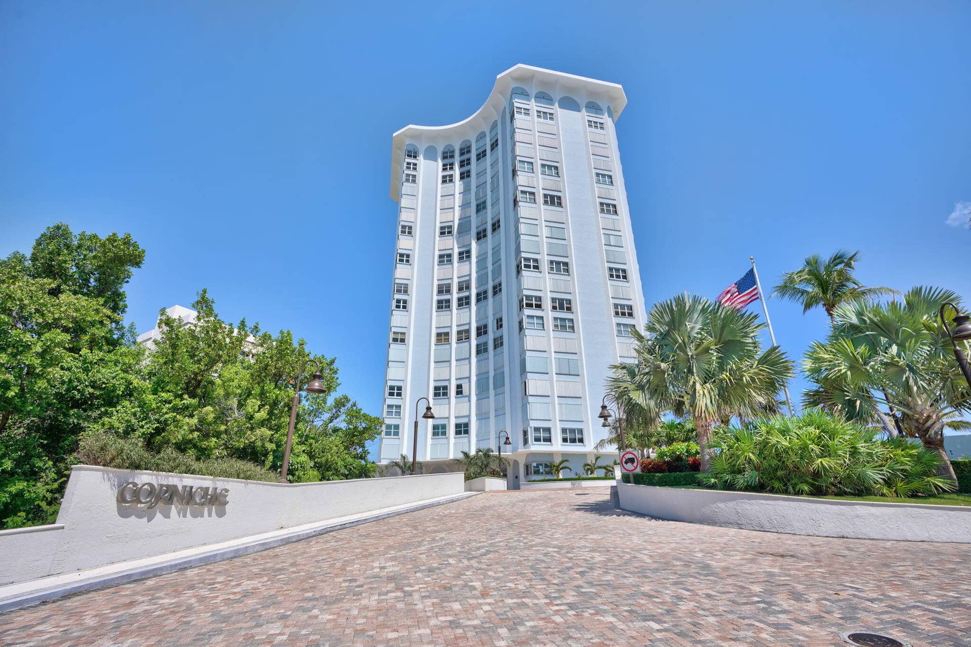 5200 N Ocean Drive, #1004, Singer Island, FL 33404 Corniche