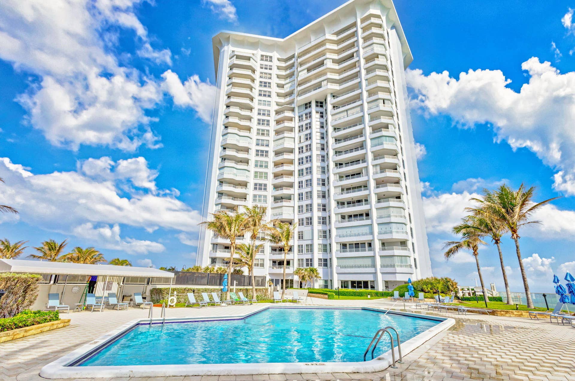 5200 N Ocean Drive, #1004, Singer Island, FL 33404 Corniche