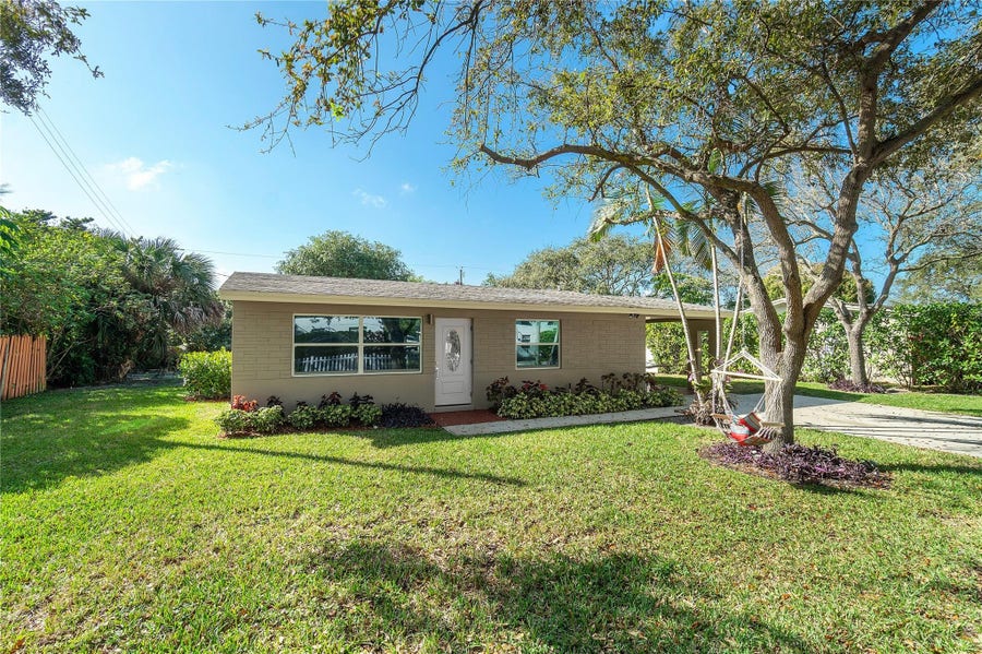 Property photo for 1634 NE 3rd Avenue, Delray Beach, FL