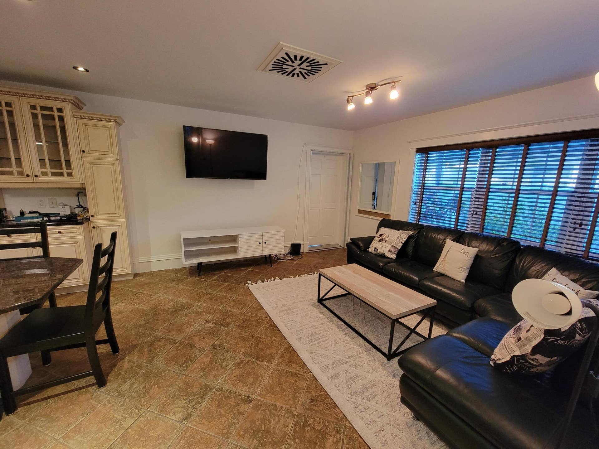 221 SE 9th Avenue, #101, Pompano Beach, FL 33060 20220627_191926