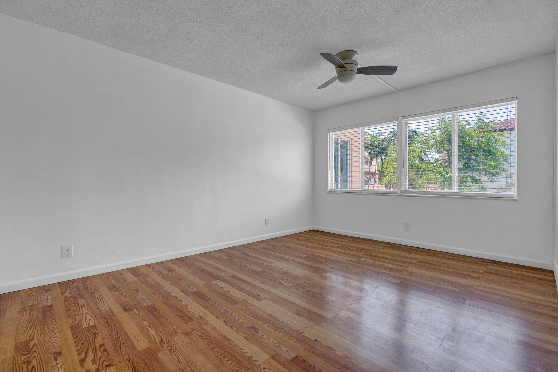 1965 S Ocean Boulevard, #202, Lauderdale By The Sea, FL 33062 DSC09639