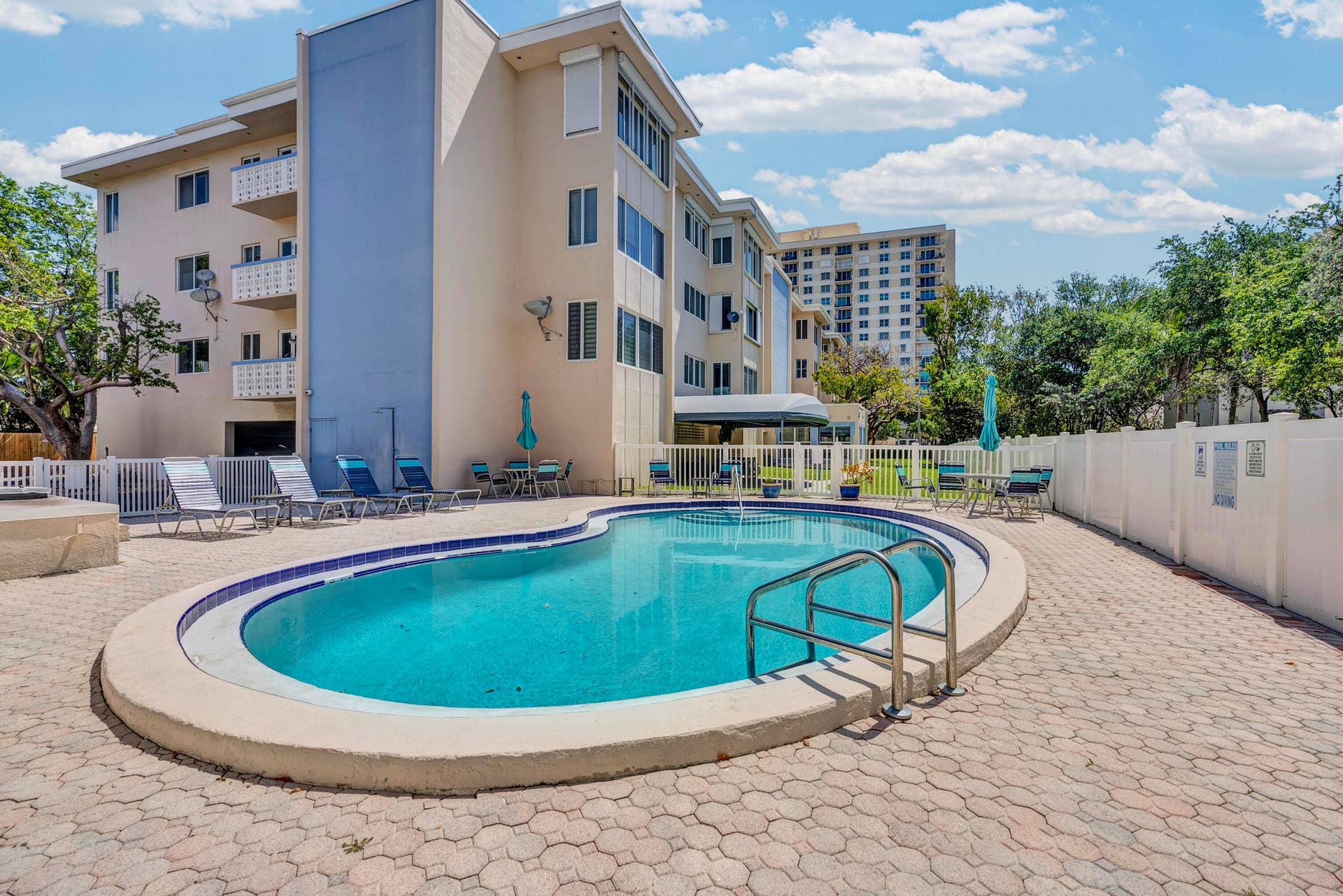 1965 S Ocean Boulevard, #202, Lauderdale By The Sea, FL 33062 DSC09591
