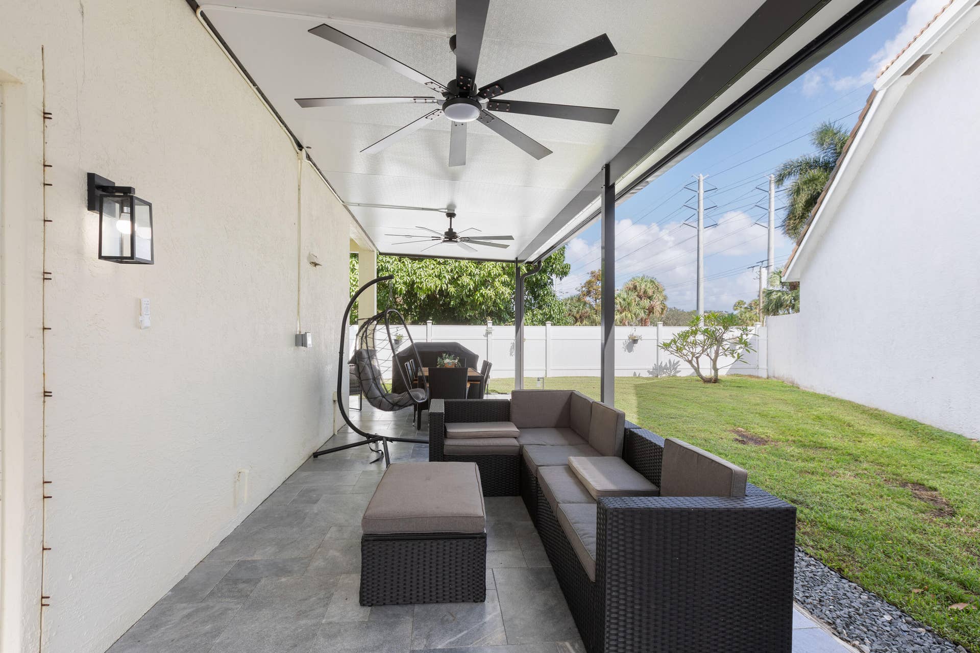 3221 El Camino, West Palm Beach, FL 33409 7E1A5218