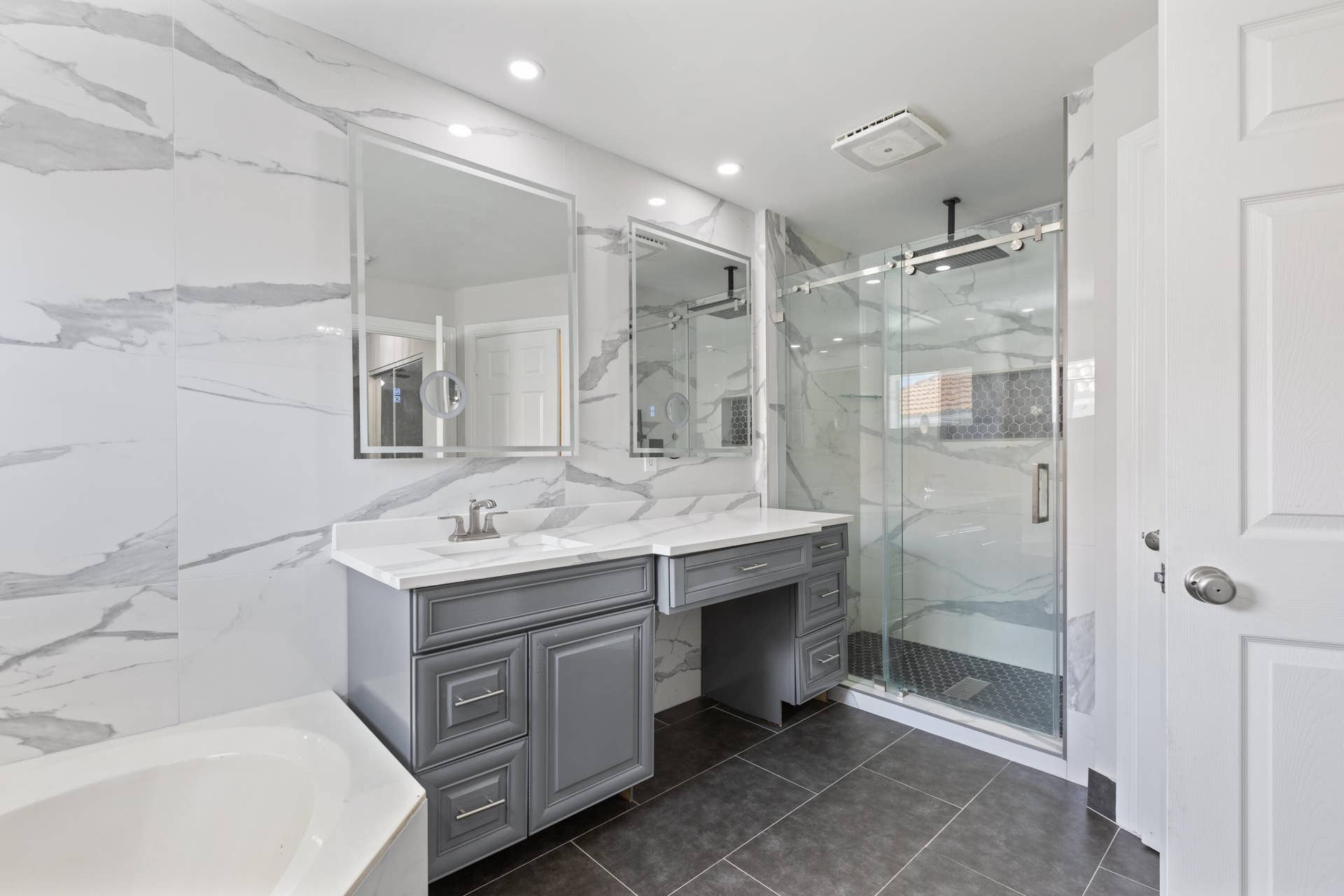 3221 El Camino, West Palm Beach, FL 33409 7E1A5171