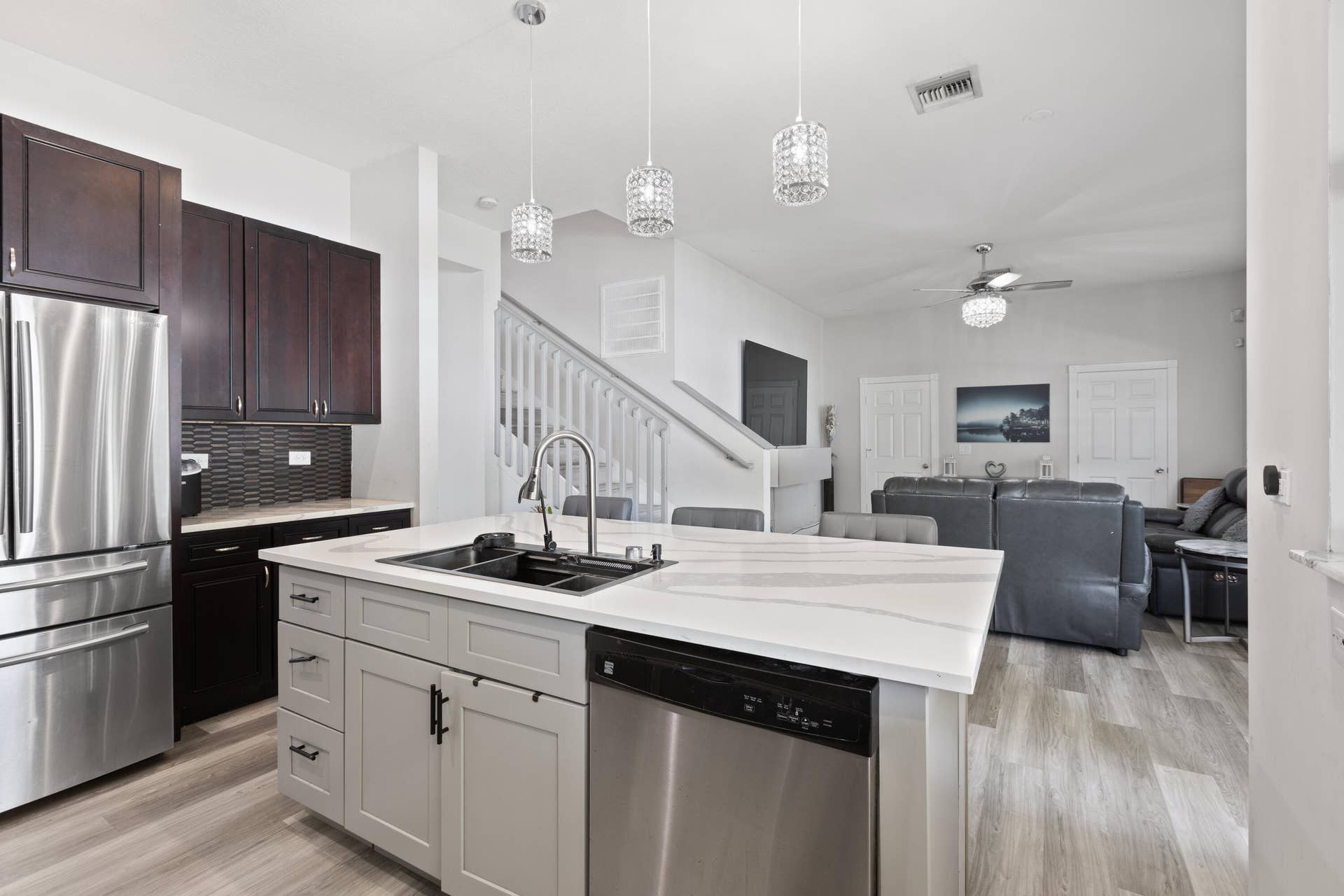 3221 El Camino, West Palm Beach, FL 33409 7E1A5051