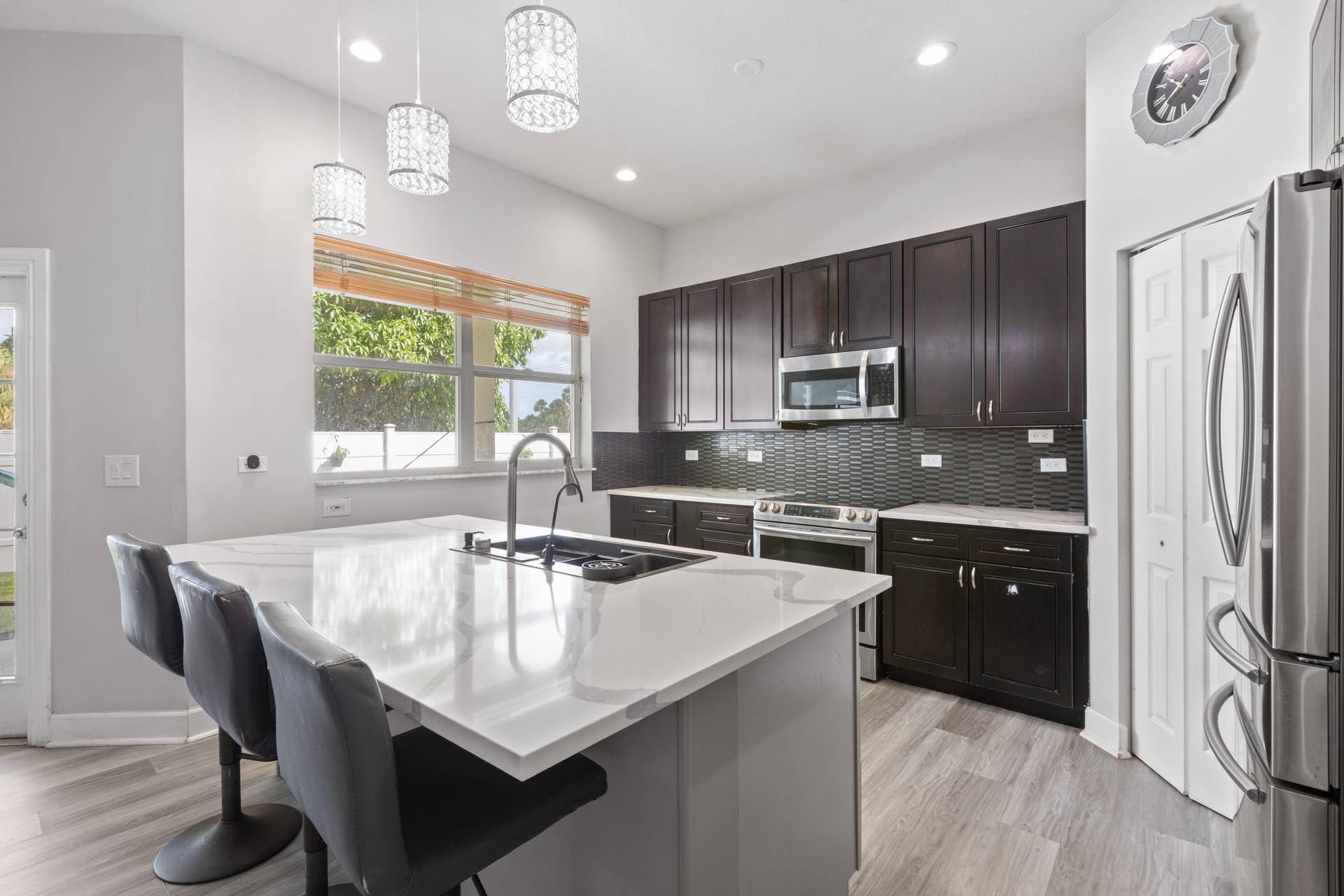 3221 El Camino, West Palm Beach, FL 33409 7E1A5041