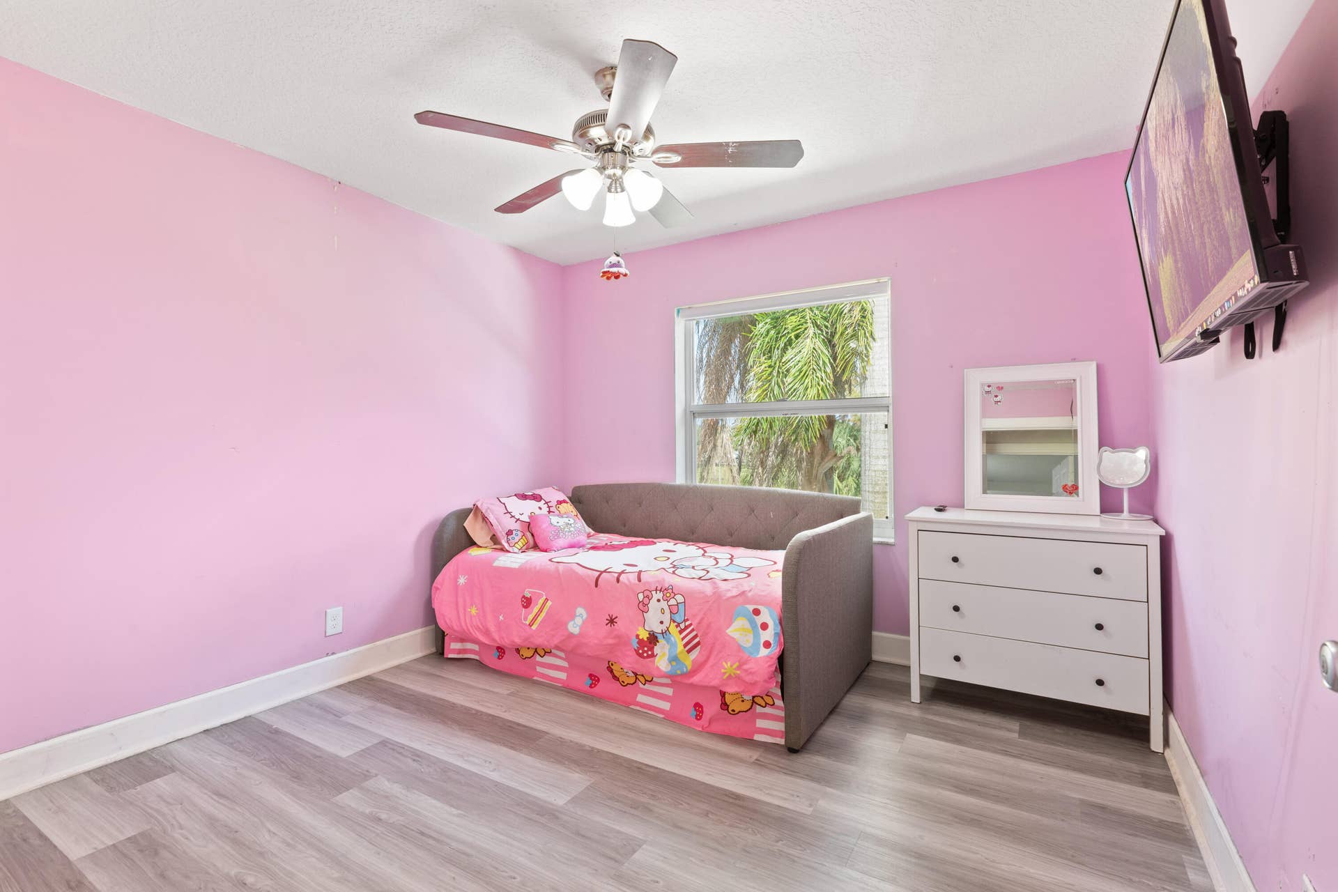 3221 El Camino, West Palm Beach, FL 33409 7E1A5096