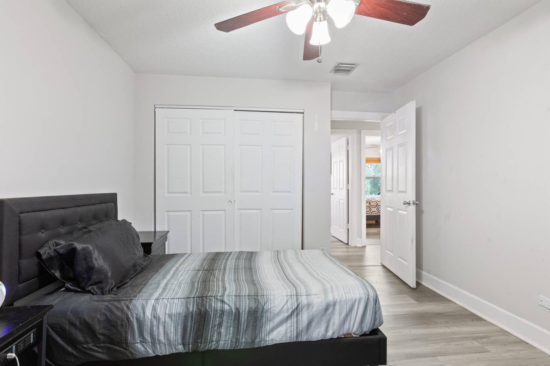 3221 El Camino, West Palm Beach, FL 33409 7E1A5126