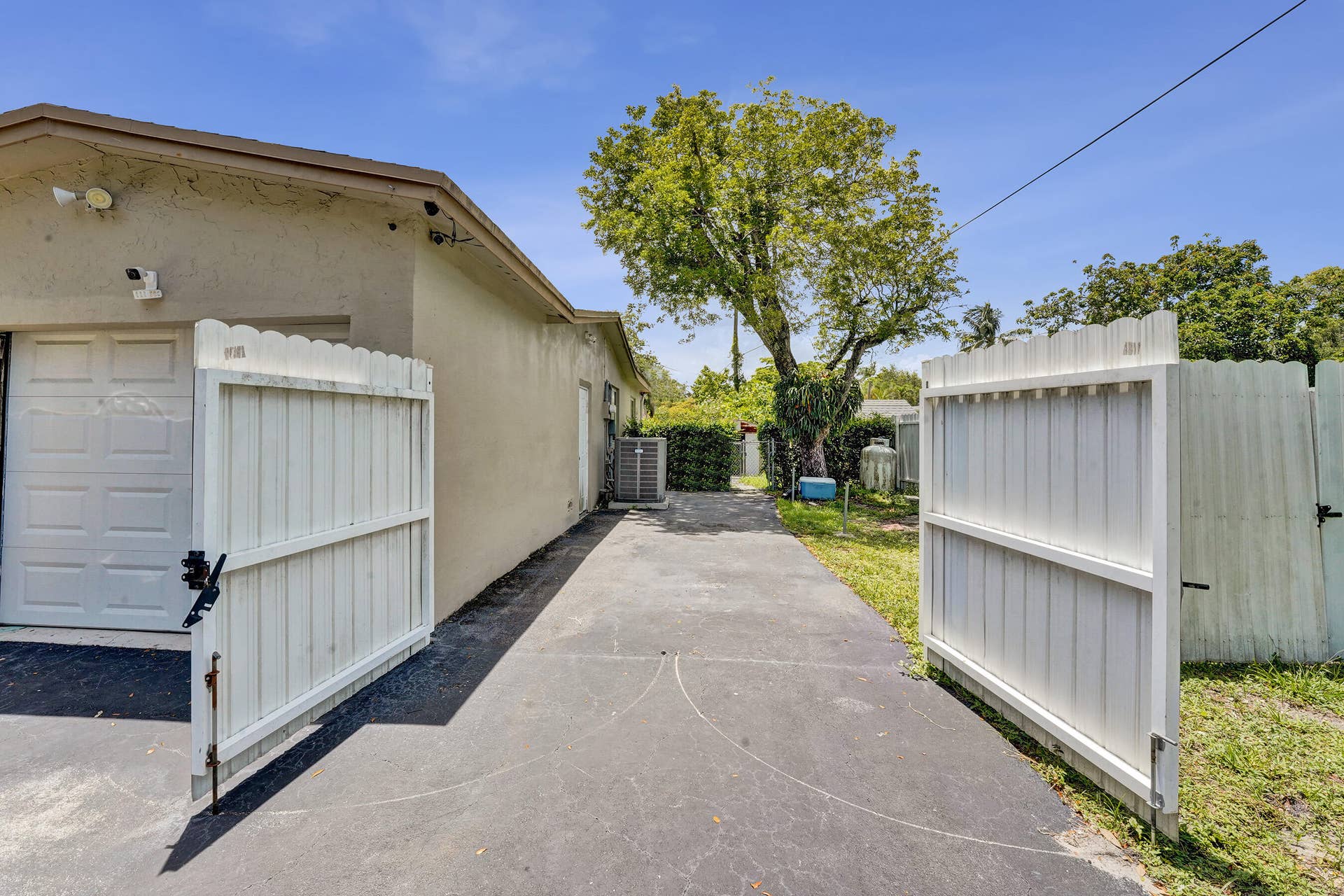 9101 SW 52nd Court, Cooper City, FL 33328 DSC01064