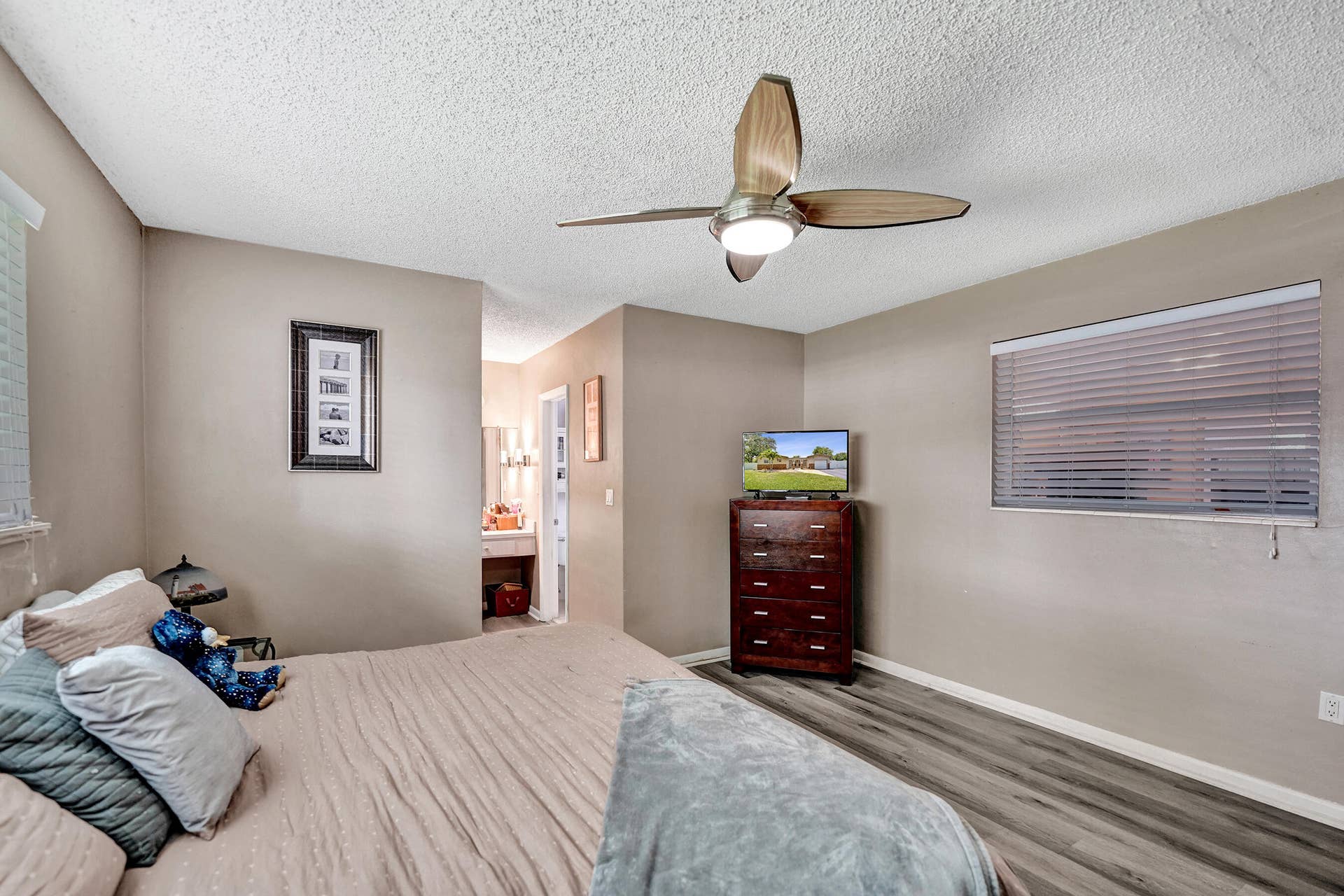 9101 SW 52nd Court, Cooper City, FL 33328 DSC01223