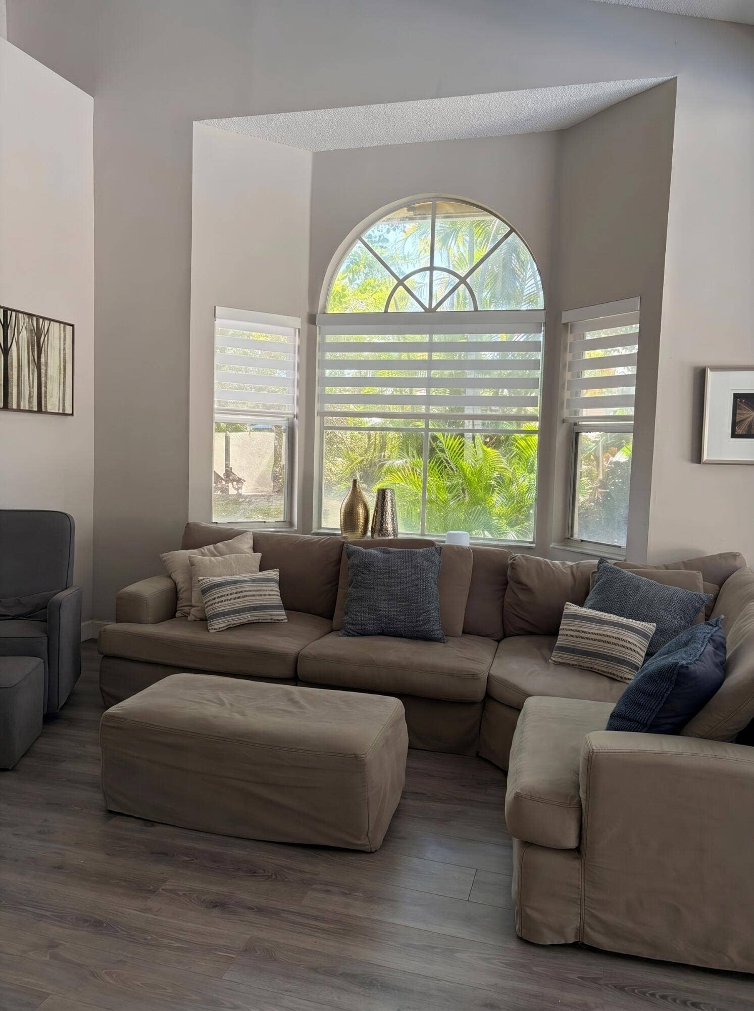 LIVINGROOM 2