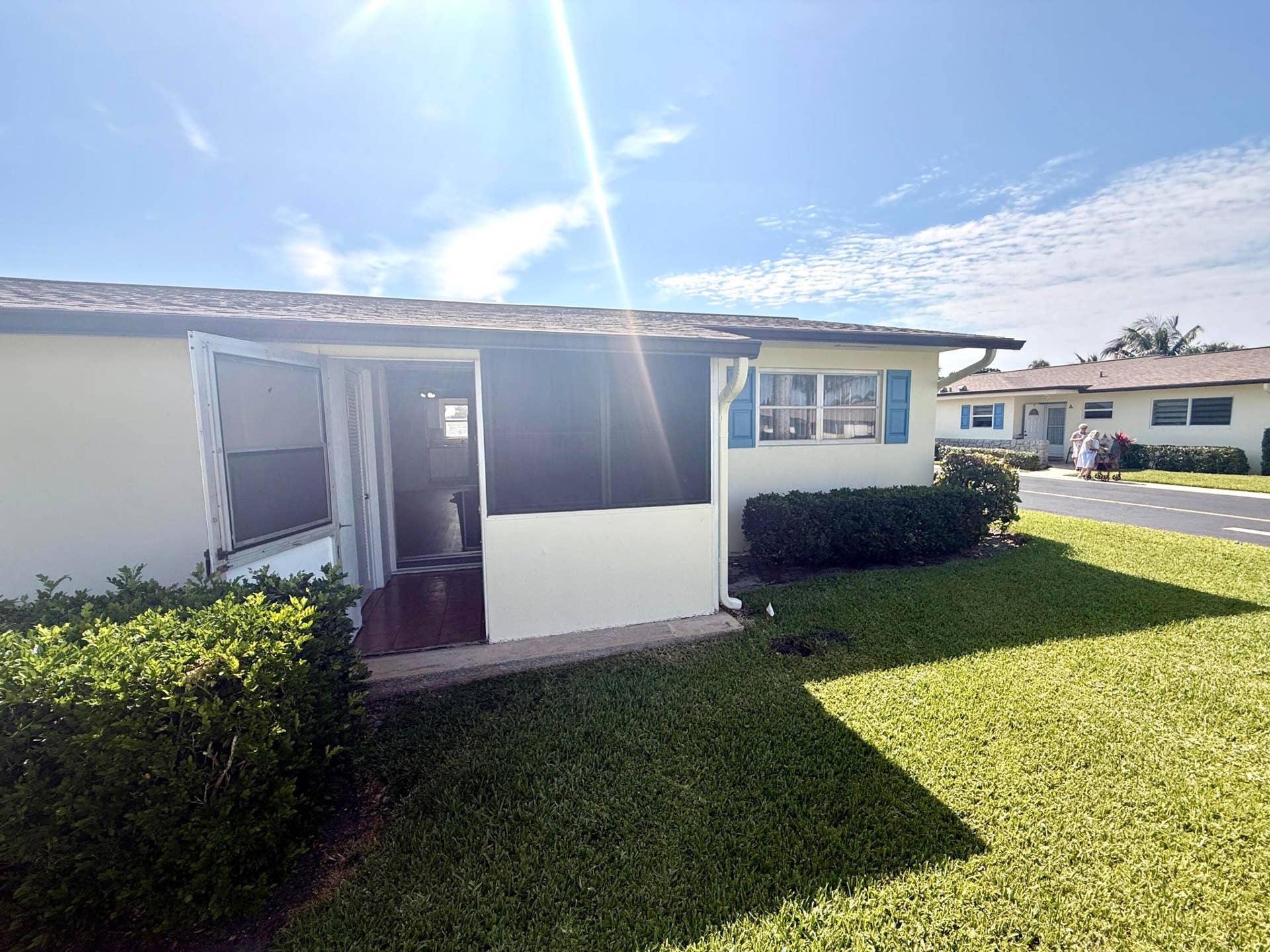2854 E Crosley Dr Drive E, #J, West Palm Beach, FL 33415 IMG_3659