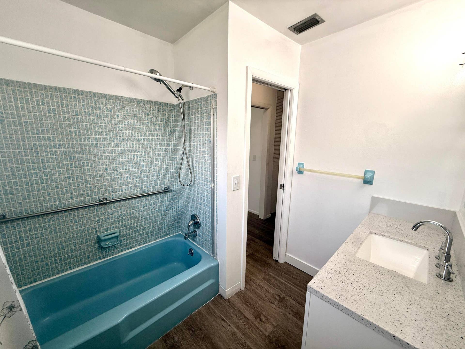 2854 E Crosley Dr Drive E, #J, West Palm Beach, FL 33415 IMG_3657