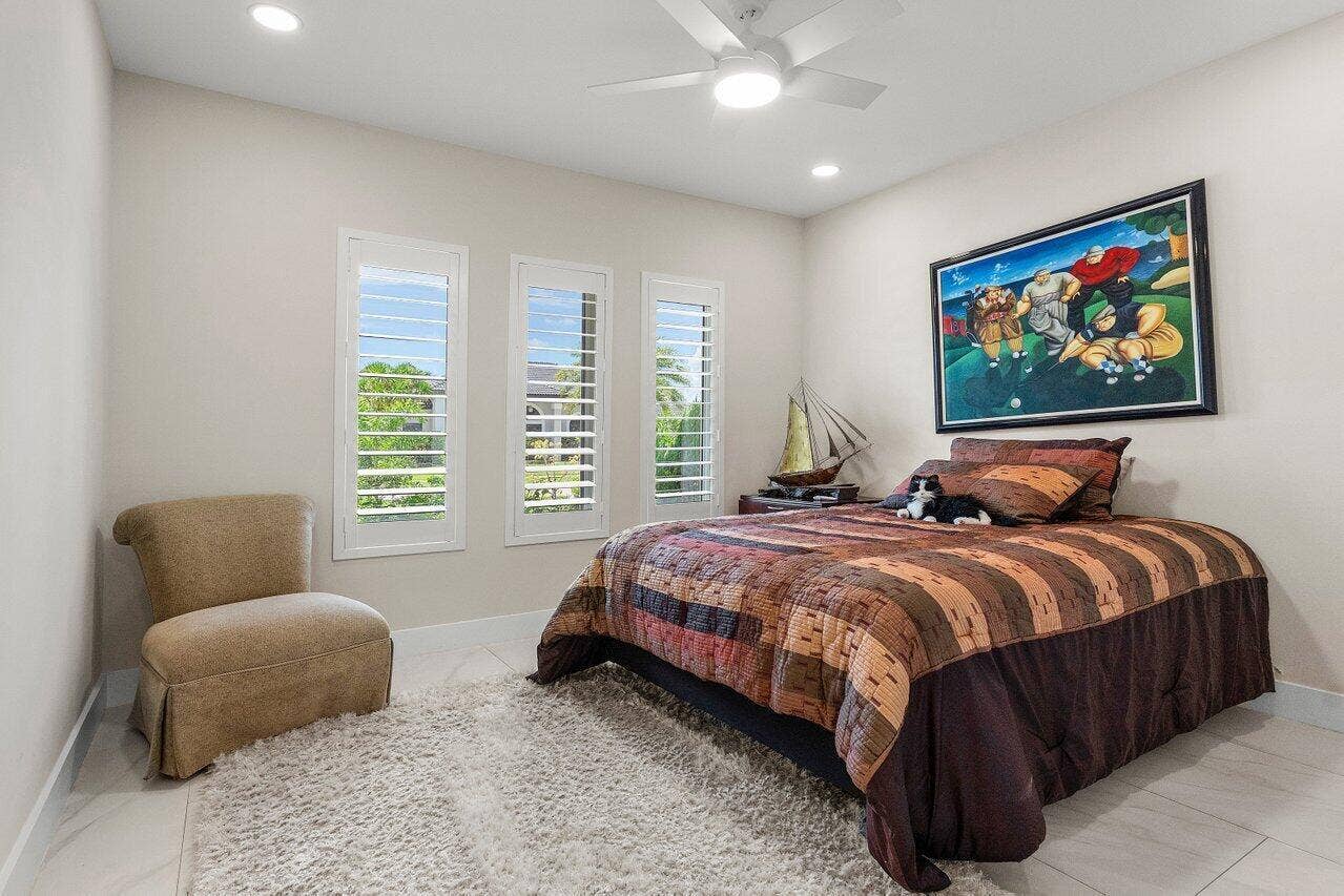 Guest room